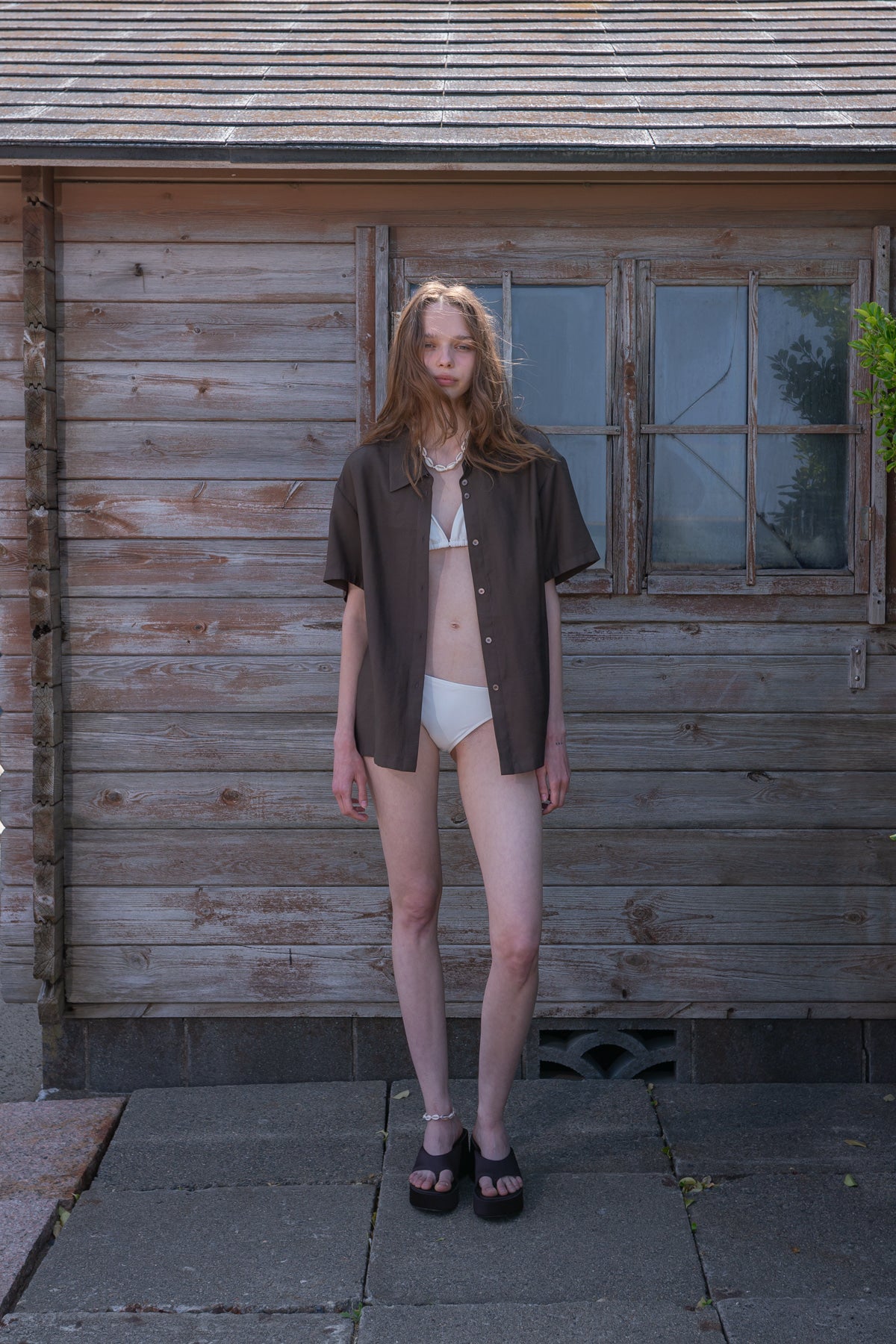 [matinkim] UNBALANCE COLLAR HALF SHIRT IN KHAKI BROWN