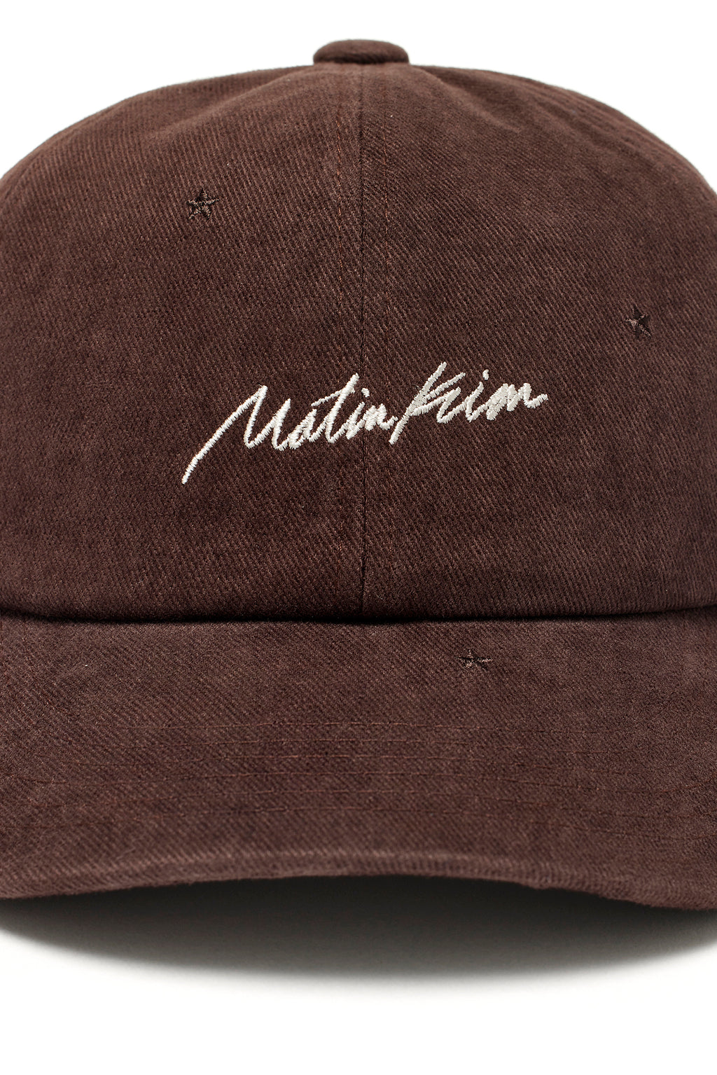 [matinkim] CURSIVE STAR EMBROIDERY BALL CAP IN BROWN