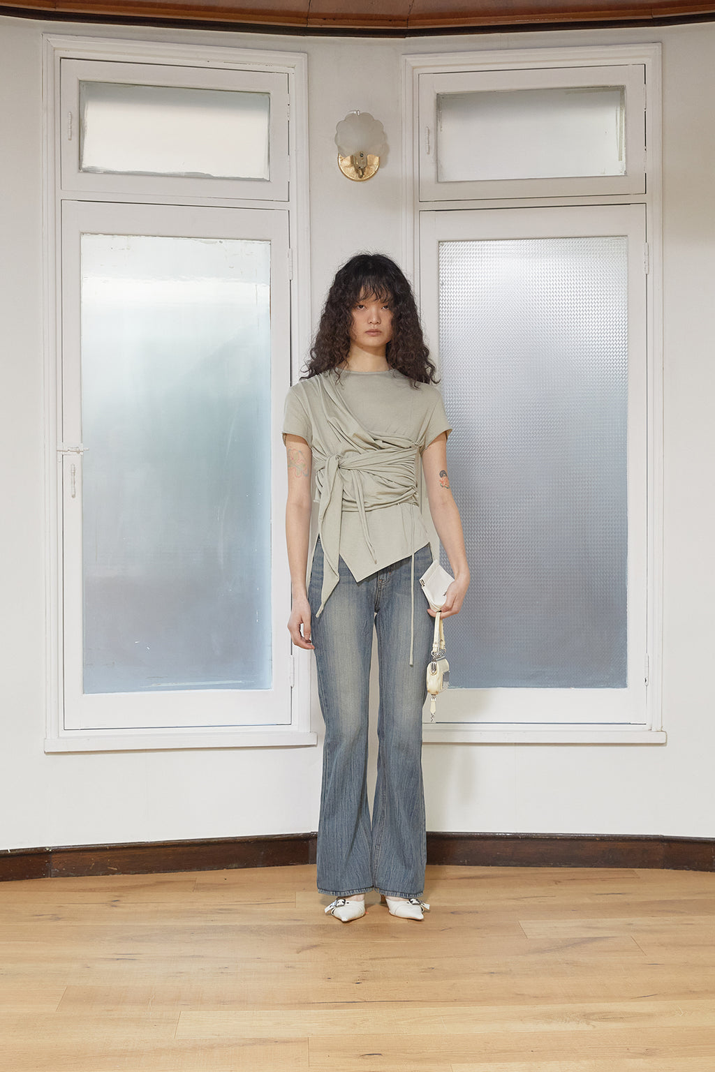 [matinkim] TIED DETAIL STRING TOP IN LIGHT KHAKI