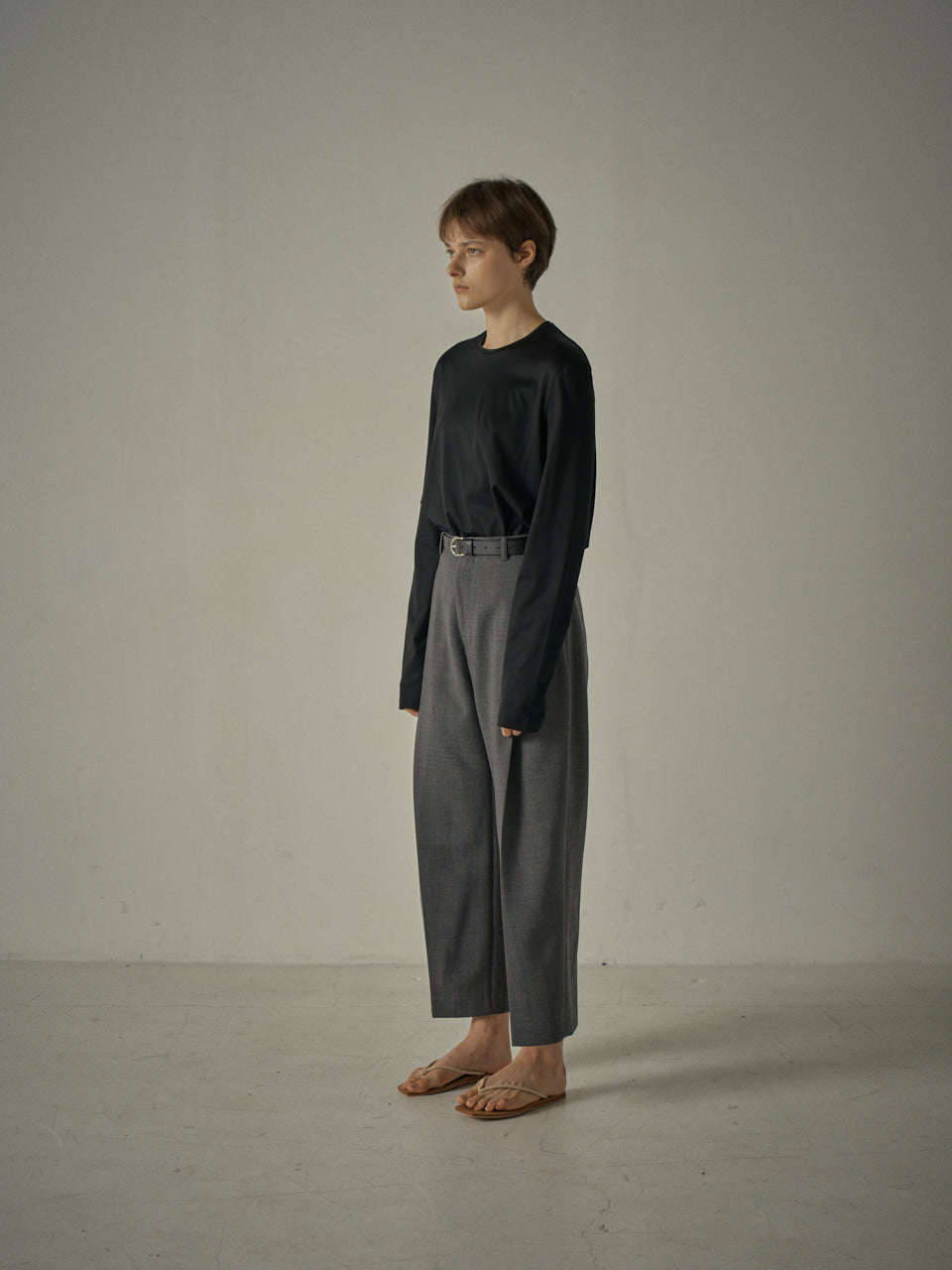 Facade Pattern Round Wool Pants charcoal