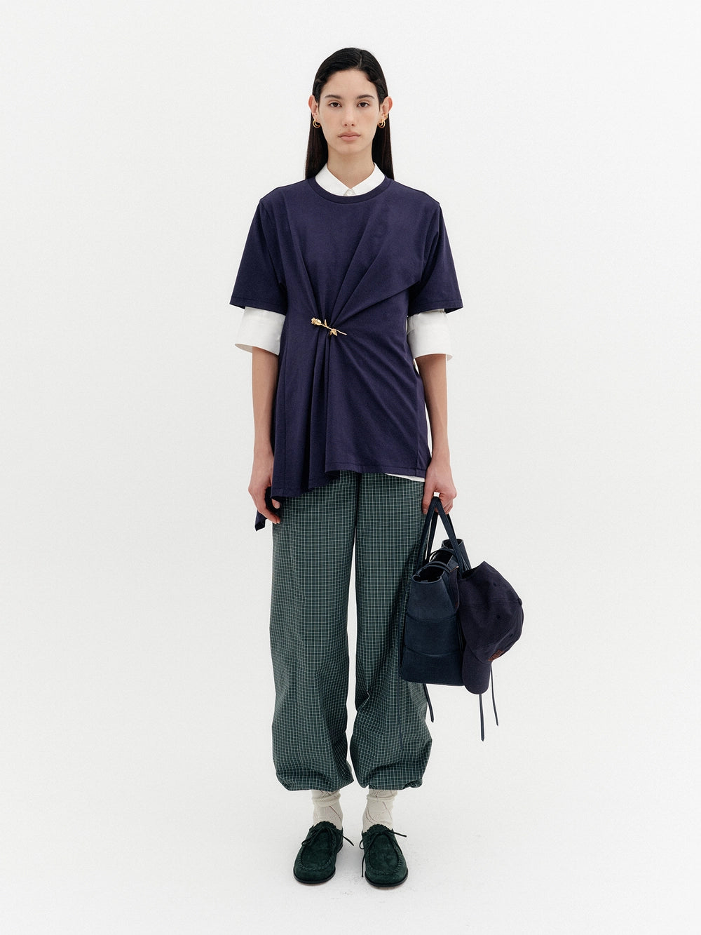 EENK Front Rose Brooch T-shirt - Navy
