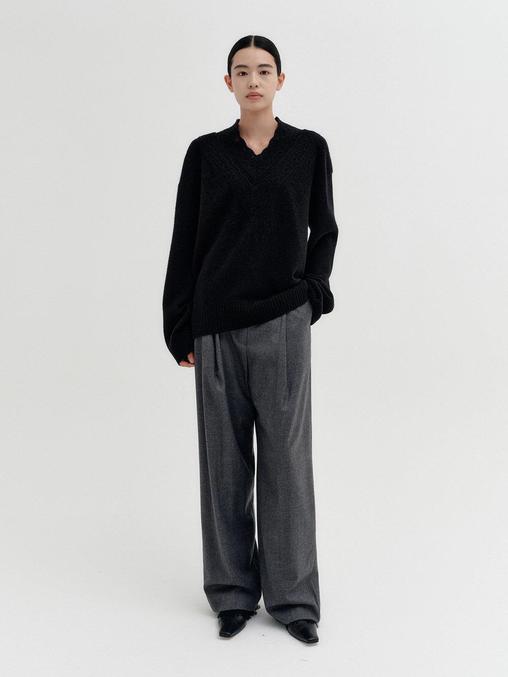 EENK Double V-Neck Knitwear Top - Black
