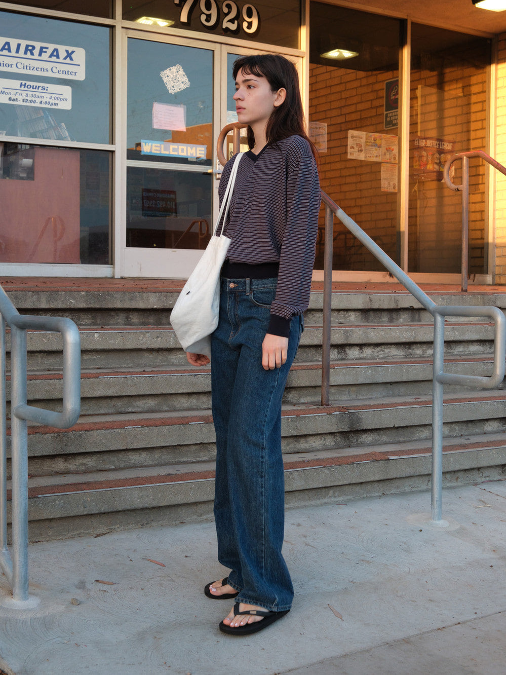 [Low Classic] Striped V-Neck Sweater_Navy
