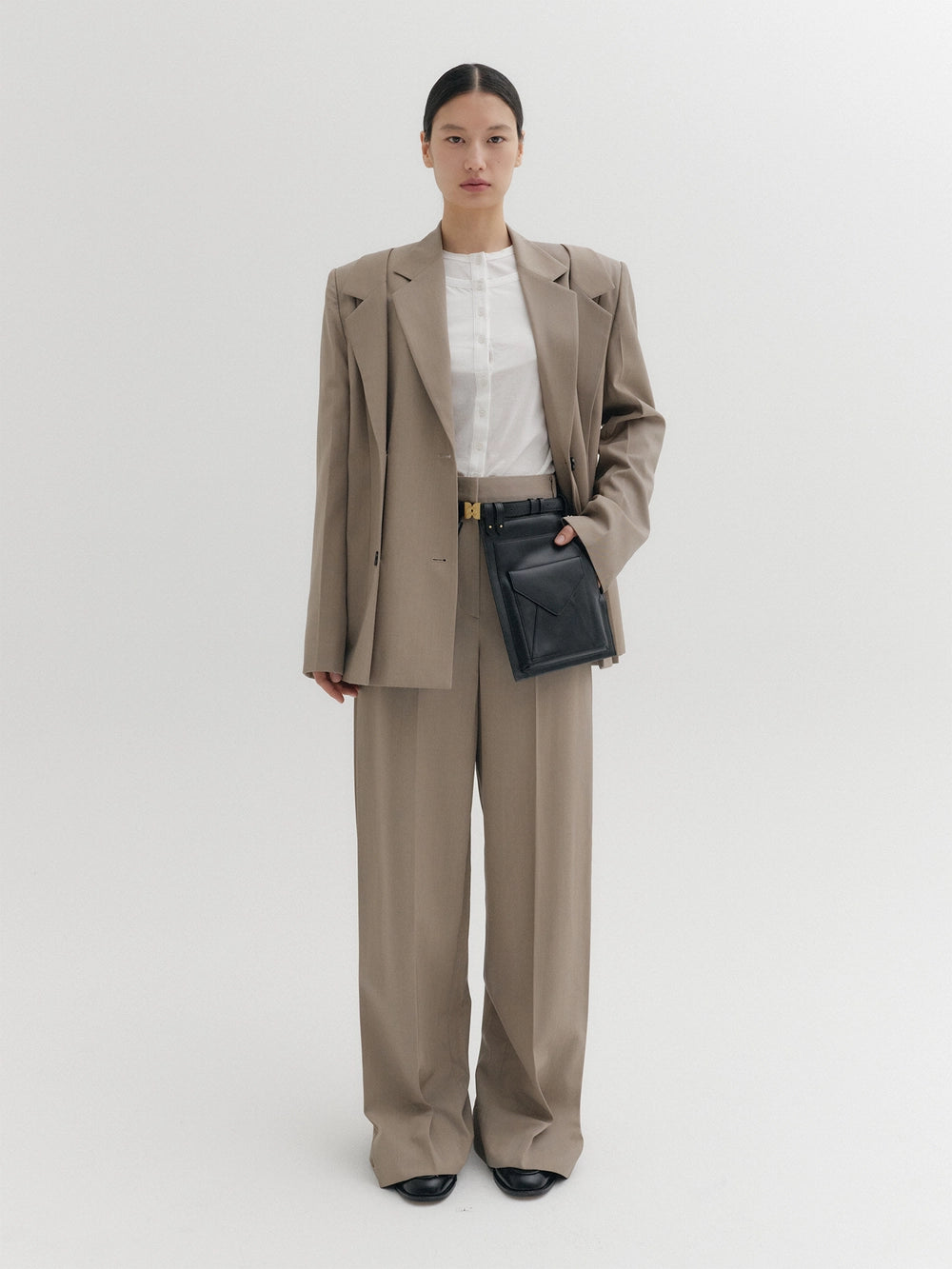 EENK Side Tuck Pants - Beige