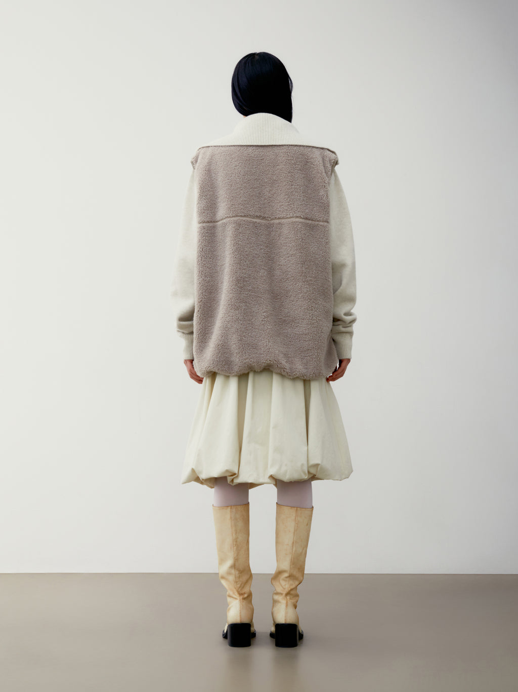 [low_classic] FLEECE ZIP-UP VEST
BEIGE