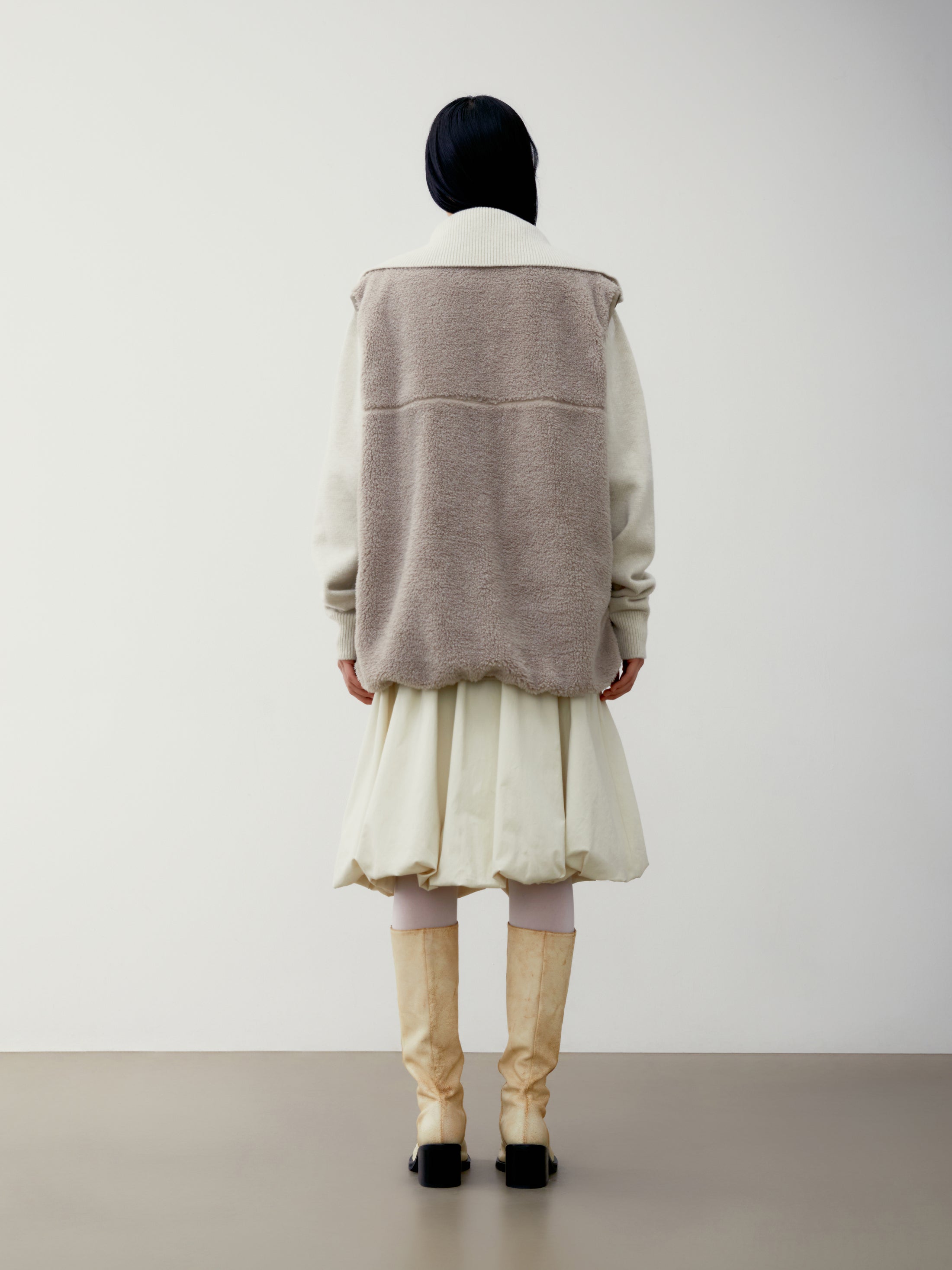 [low_classic] FLEECE ZIP-UP VEST
BEIGE