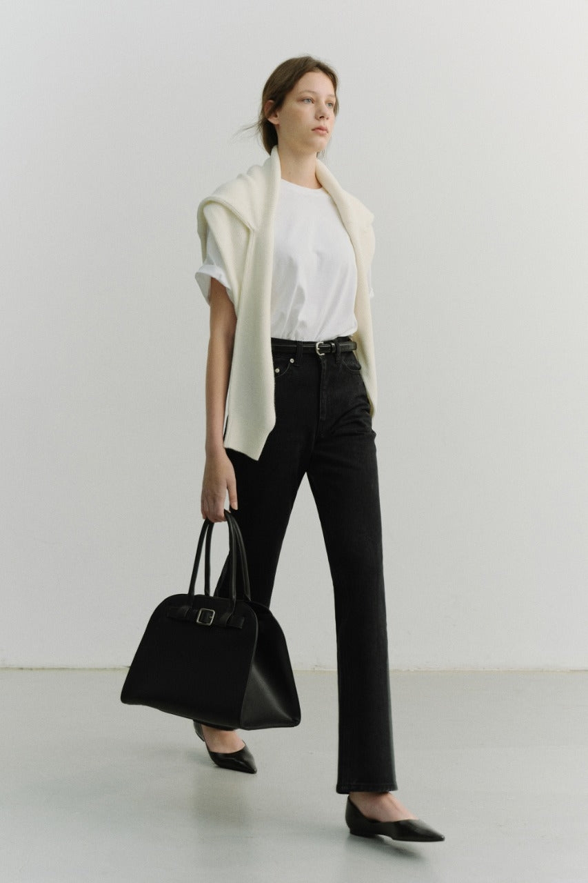 Dunst Essential Semi Boot-Cut Jeans Black