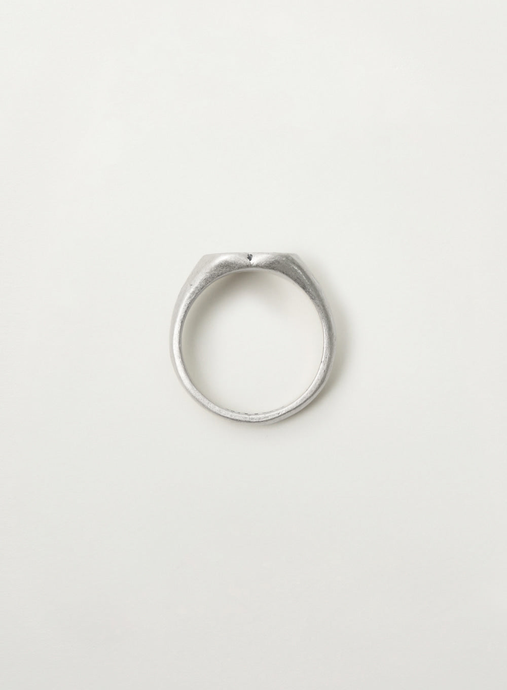 Satur Graphic Heart Signet Ring - Silver