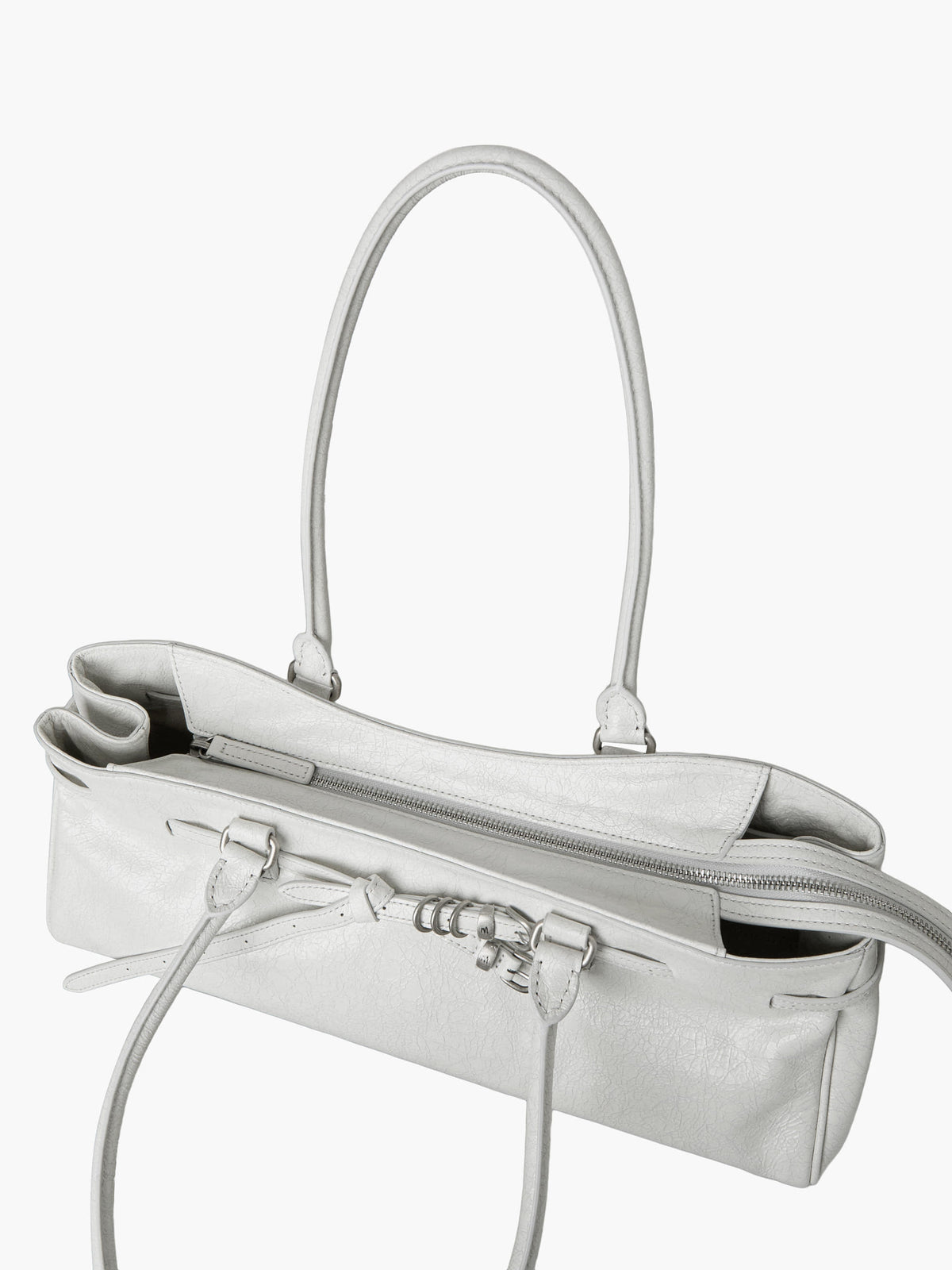 Margesherwood Soft Grandma Shoulder Bag off white cracked