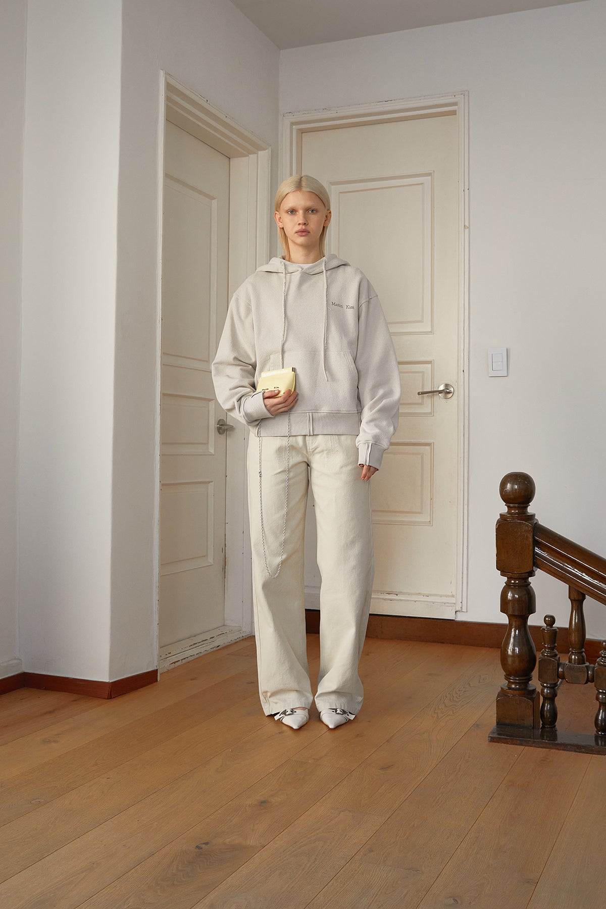 [matinkim] RIB CUT DETAIL LOGO HOODY IN BEIGE