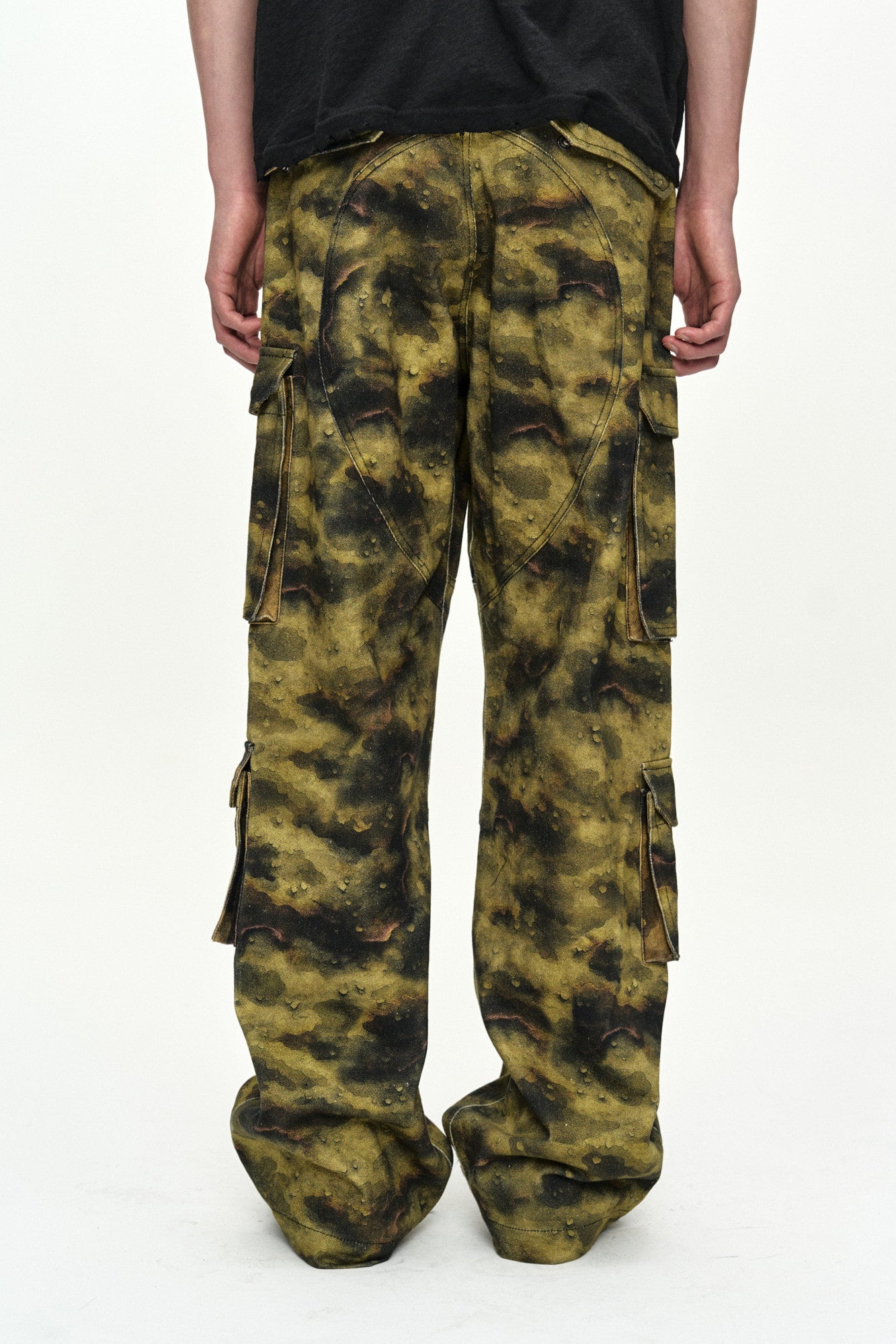 Andersson Bell Unisex Burnout Camouflage-Printed Cargo Jeans