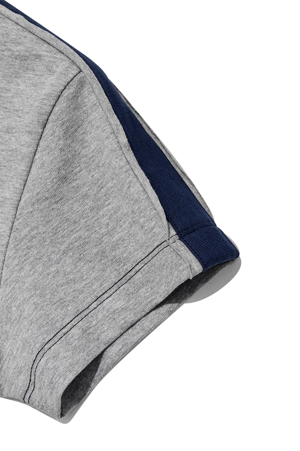 [matinkim] COLOR LINE POINT LOGO CROP TOP FOR WOMEN IN GREY