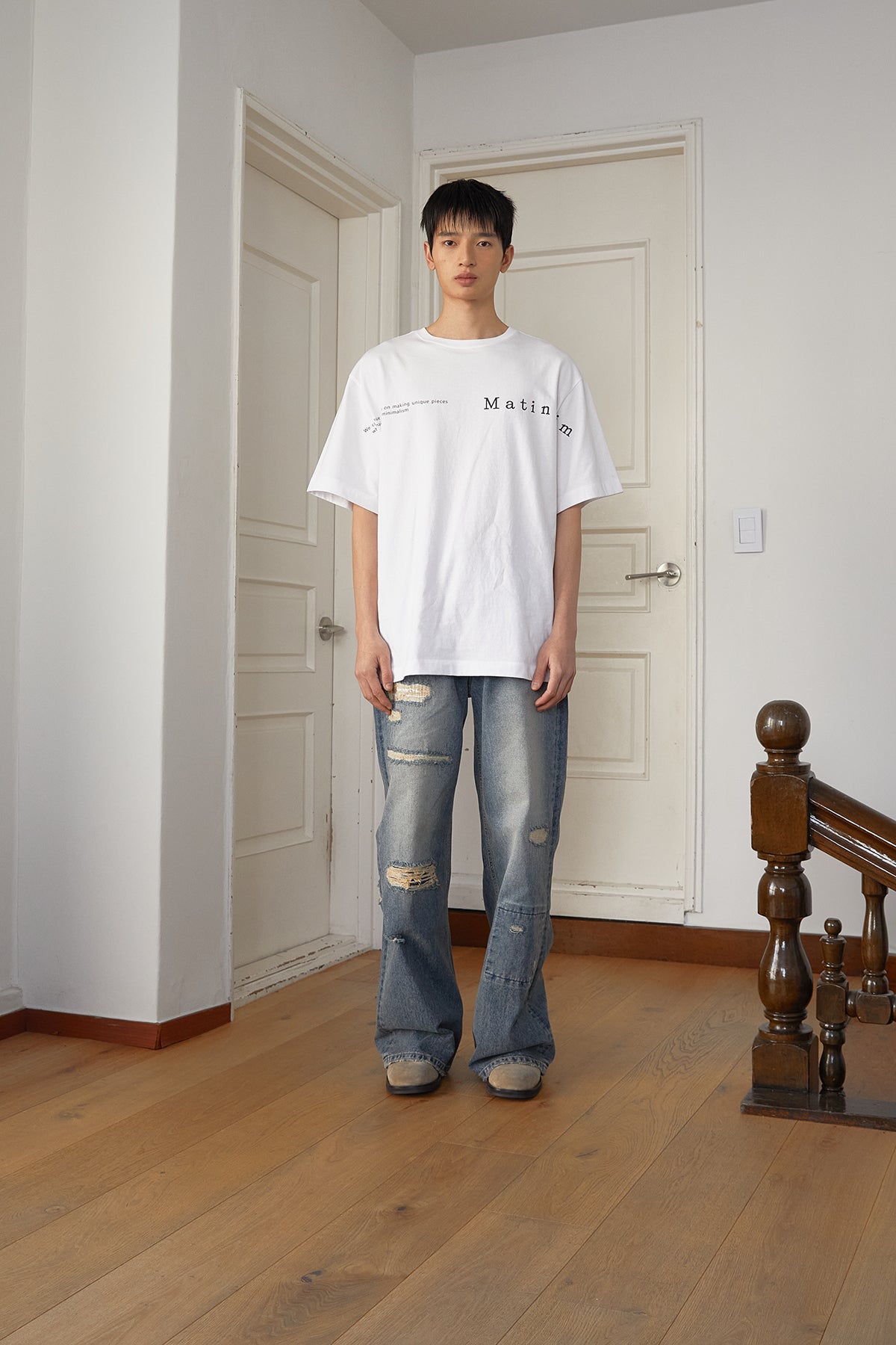 [matinkim] HALF TEXT LOGO TOP FOR MEN IN WHITE