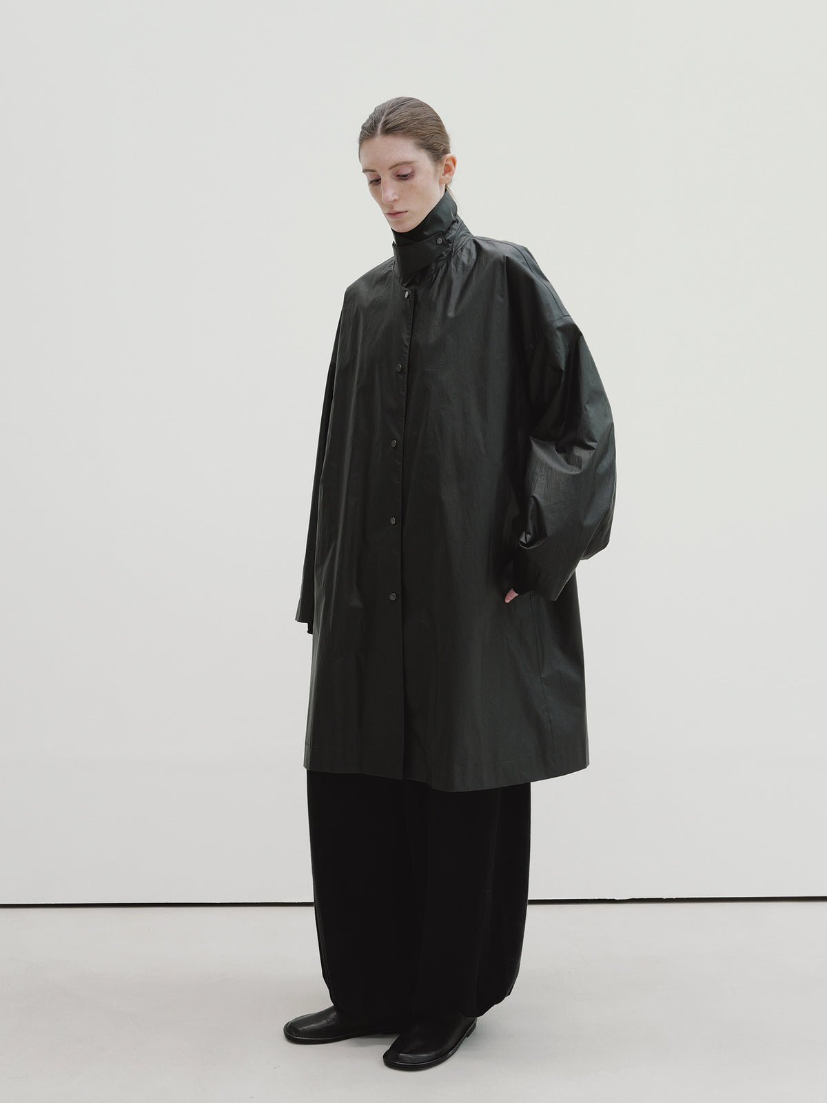 Moia A-line wind coat (black)