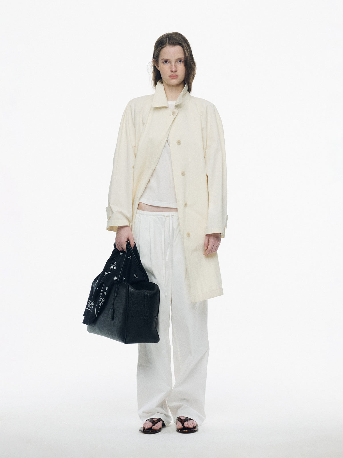 Nothing Written Light balmacaan trench (Off white)