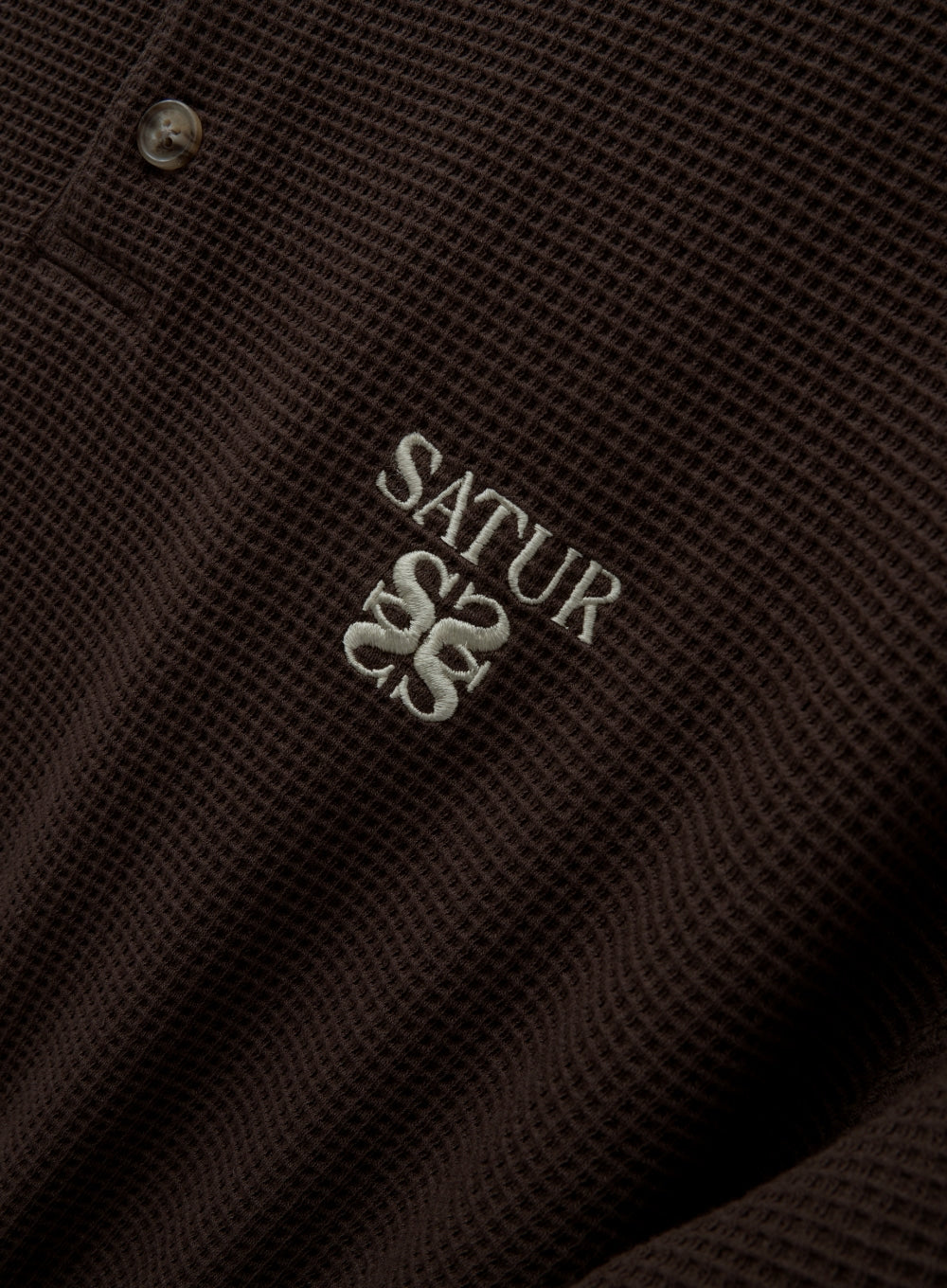 [satur] Waffle Henry Neck T-shirt - Brown