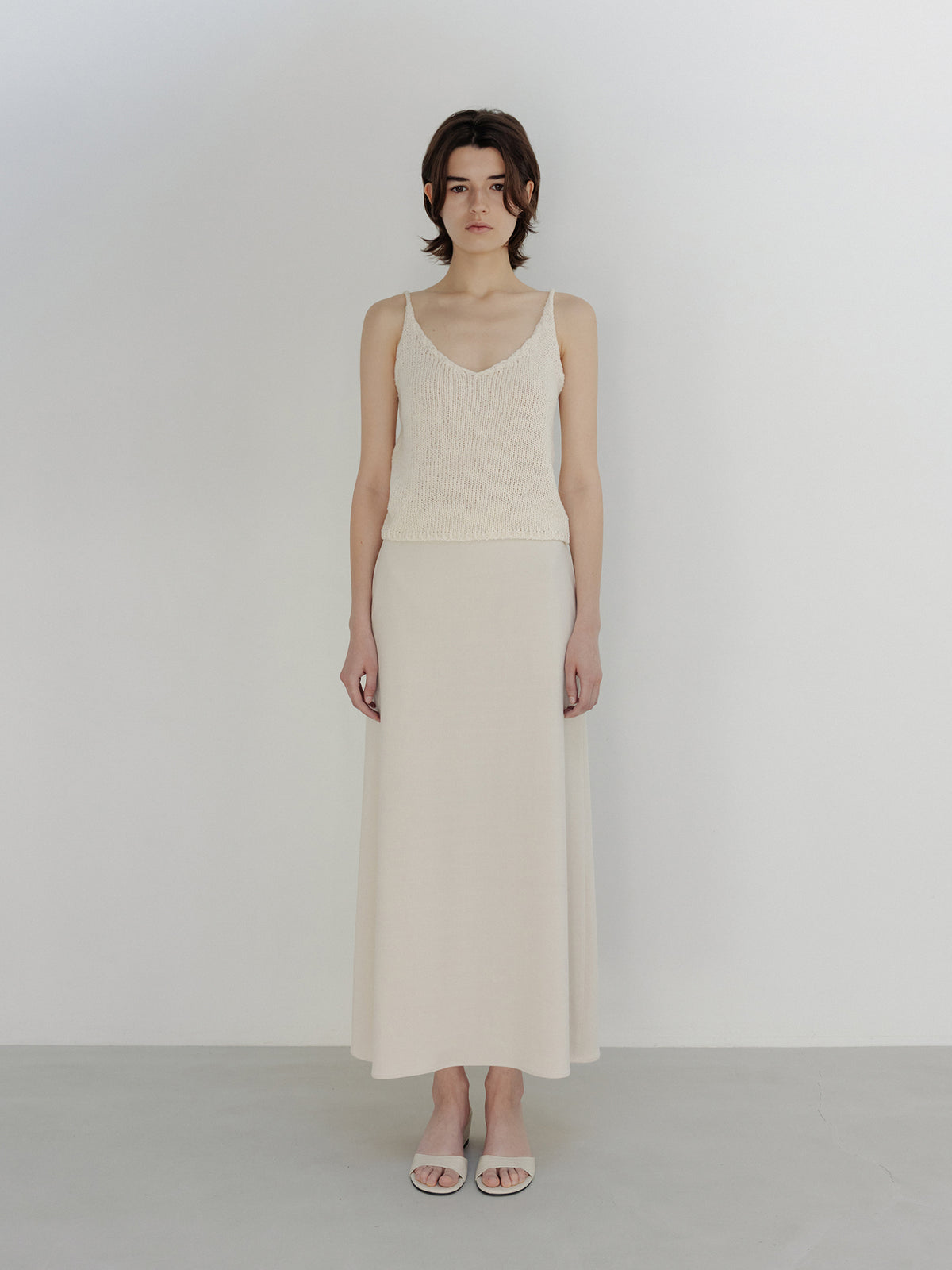 Moia paper sleeveless (ivory)