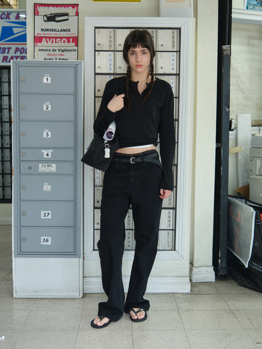 Low Classic Pocket Wide-Leg Jeans Black