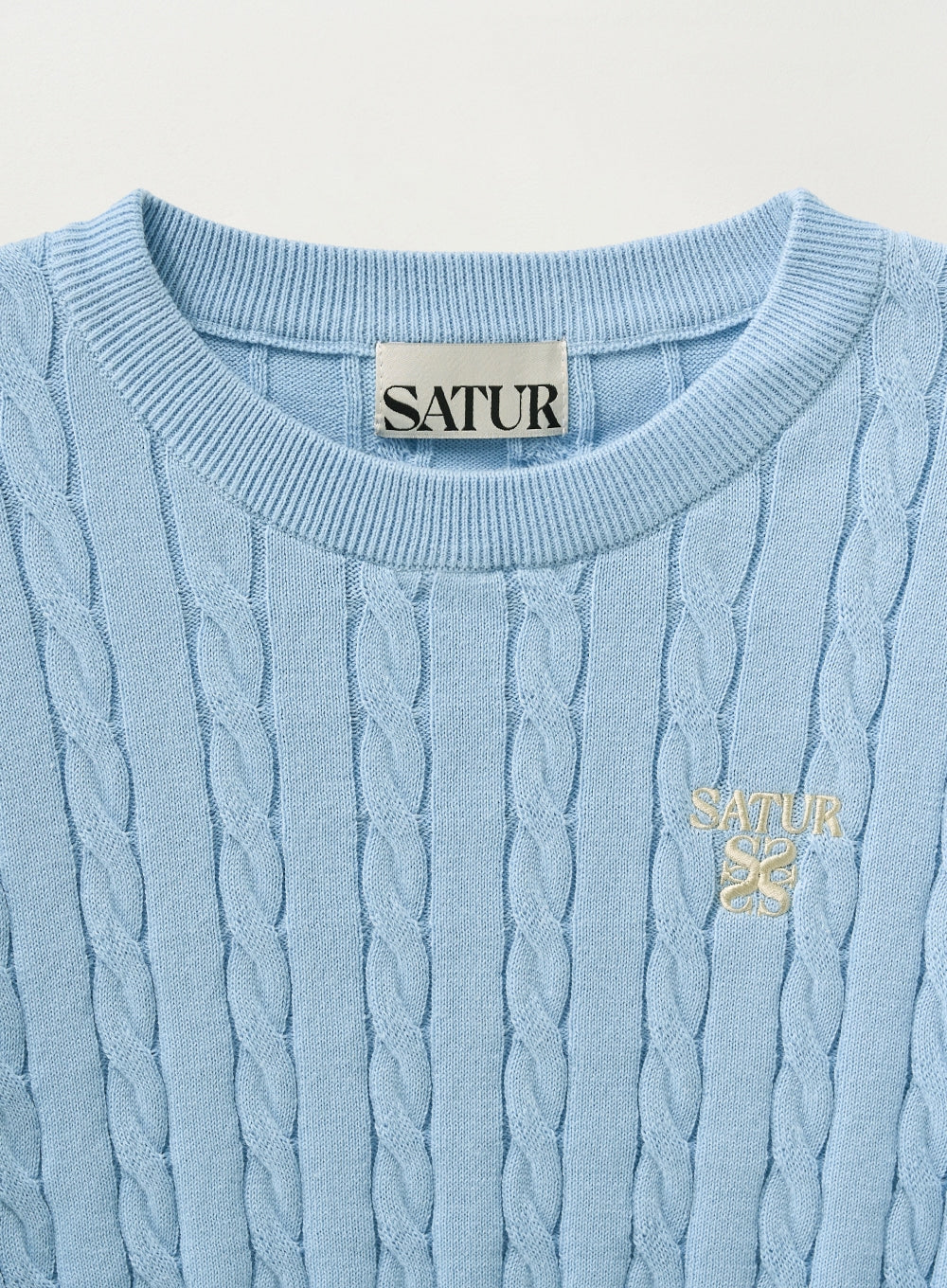 [satur] (W) Cable Crew Neck Half Knit - Sky Blue