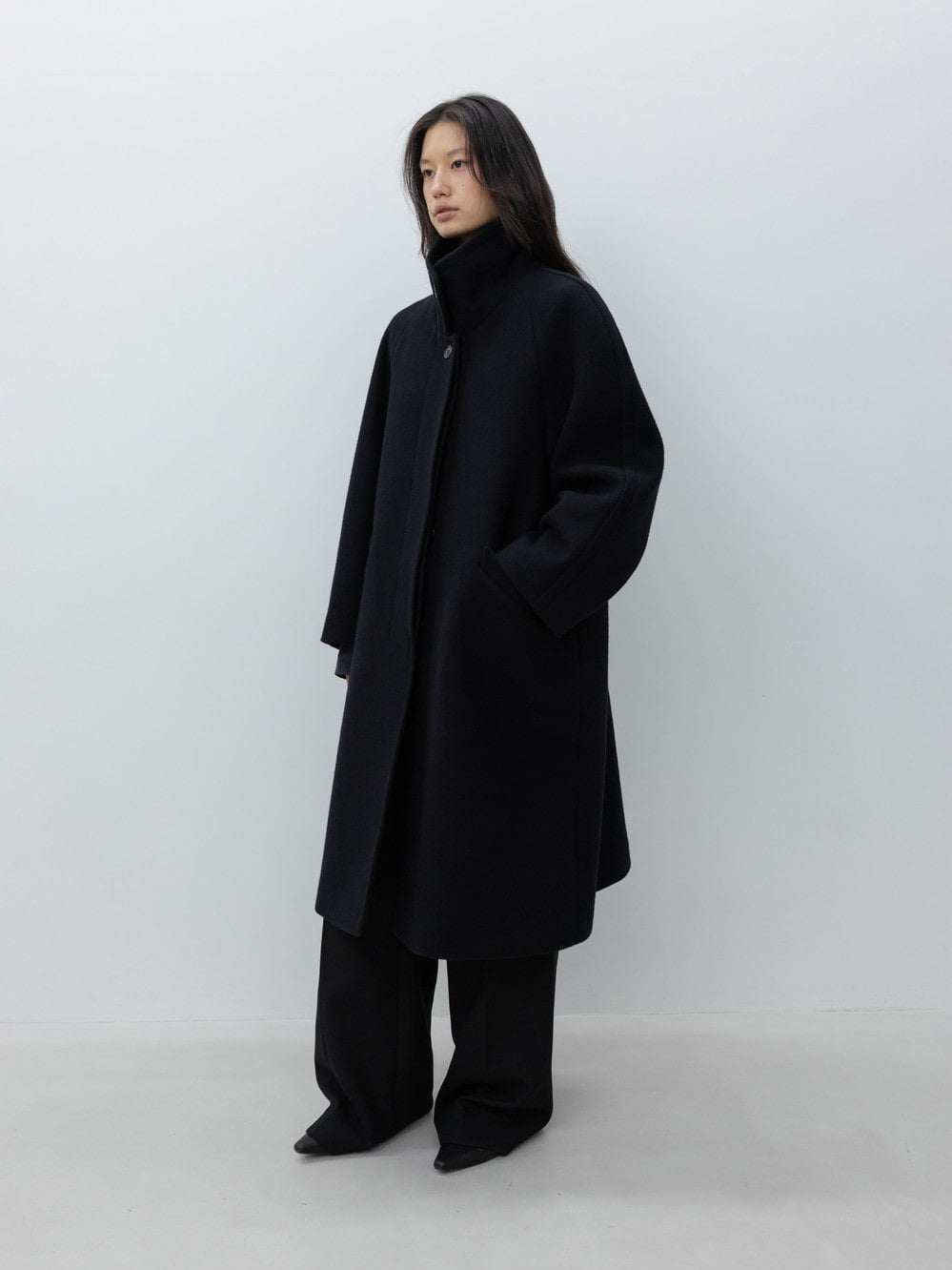 Low Classic Cashmere Blend Raglan-Sleeve Mac Coat Black