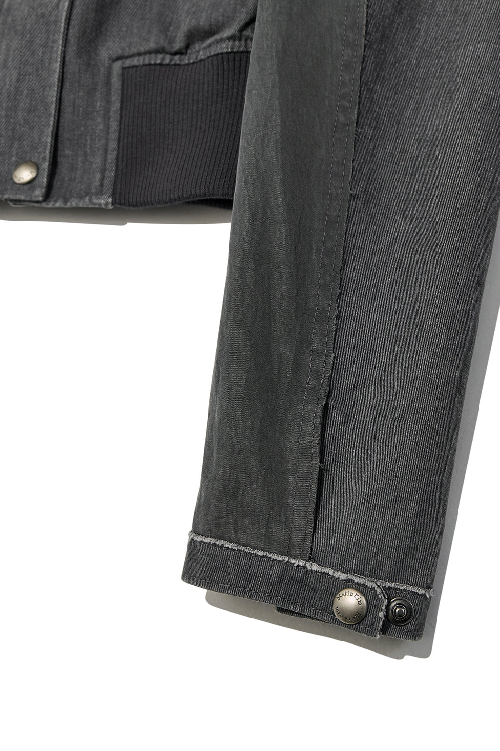 [matinkim] COLOR MIXED SLIM BOMBER JUMPER IN CHARCOAL