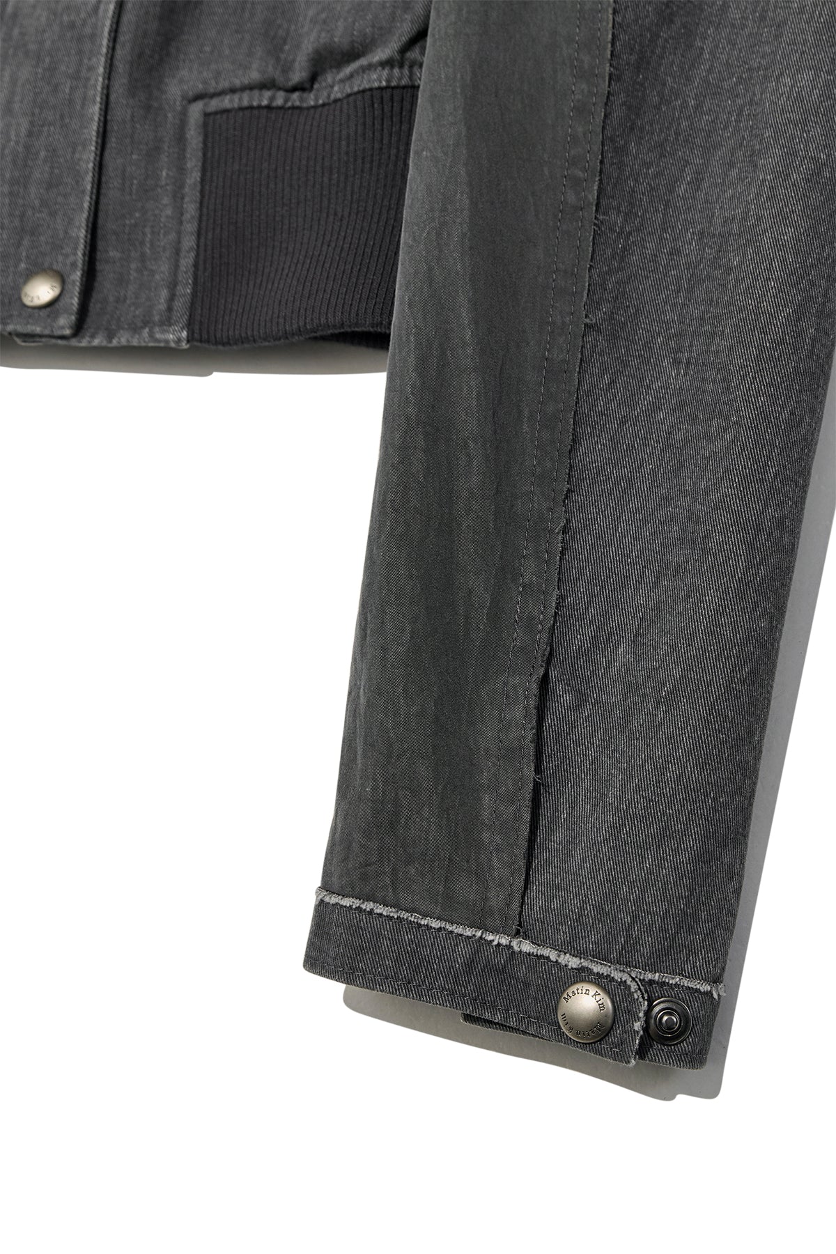 [matinkim] COLOR MIXED SLIM BOMBER JUMPER IN CHARCOAL