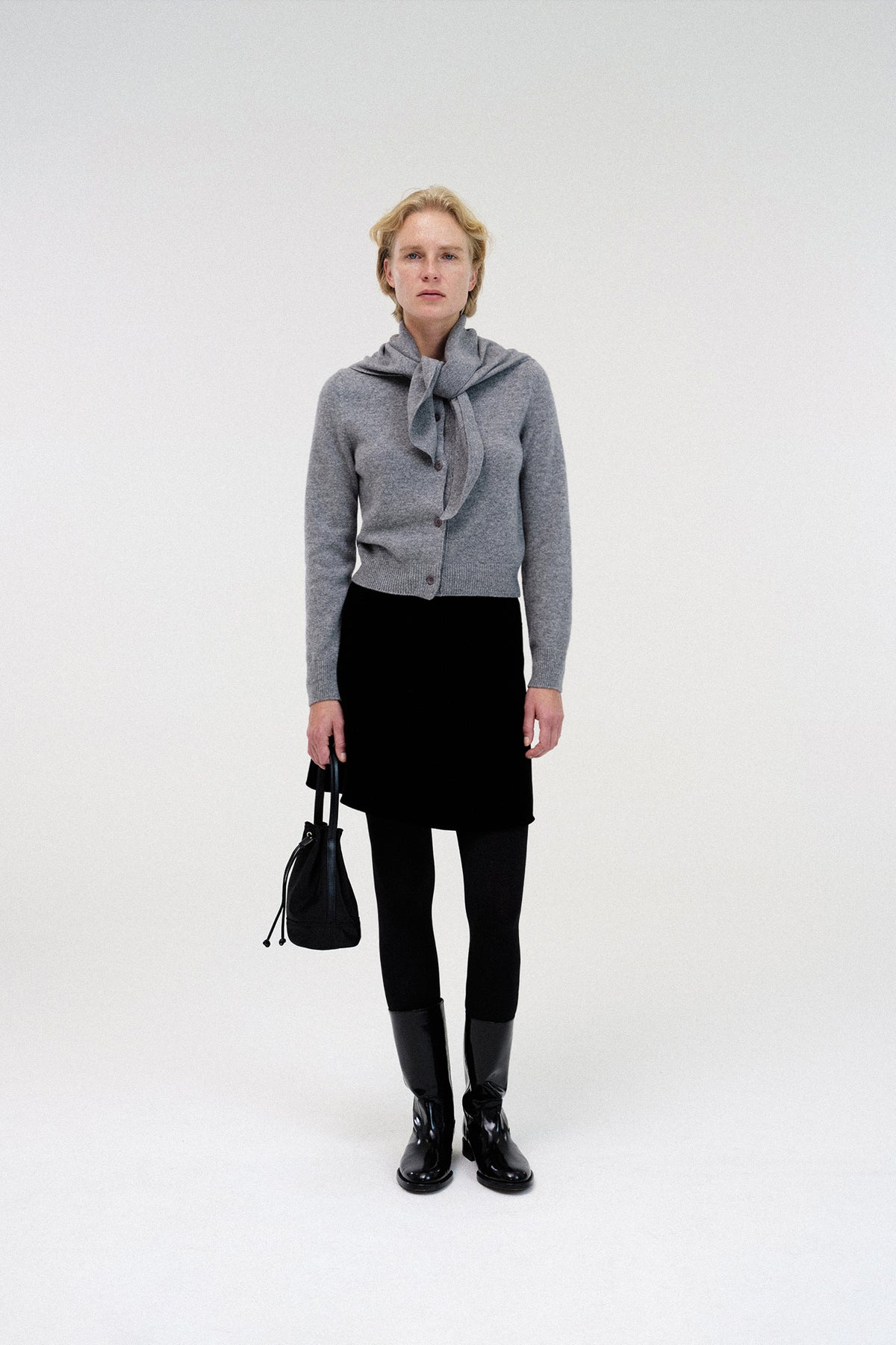 Nothing Written Velvet flared skirt (Black)