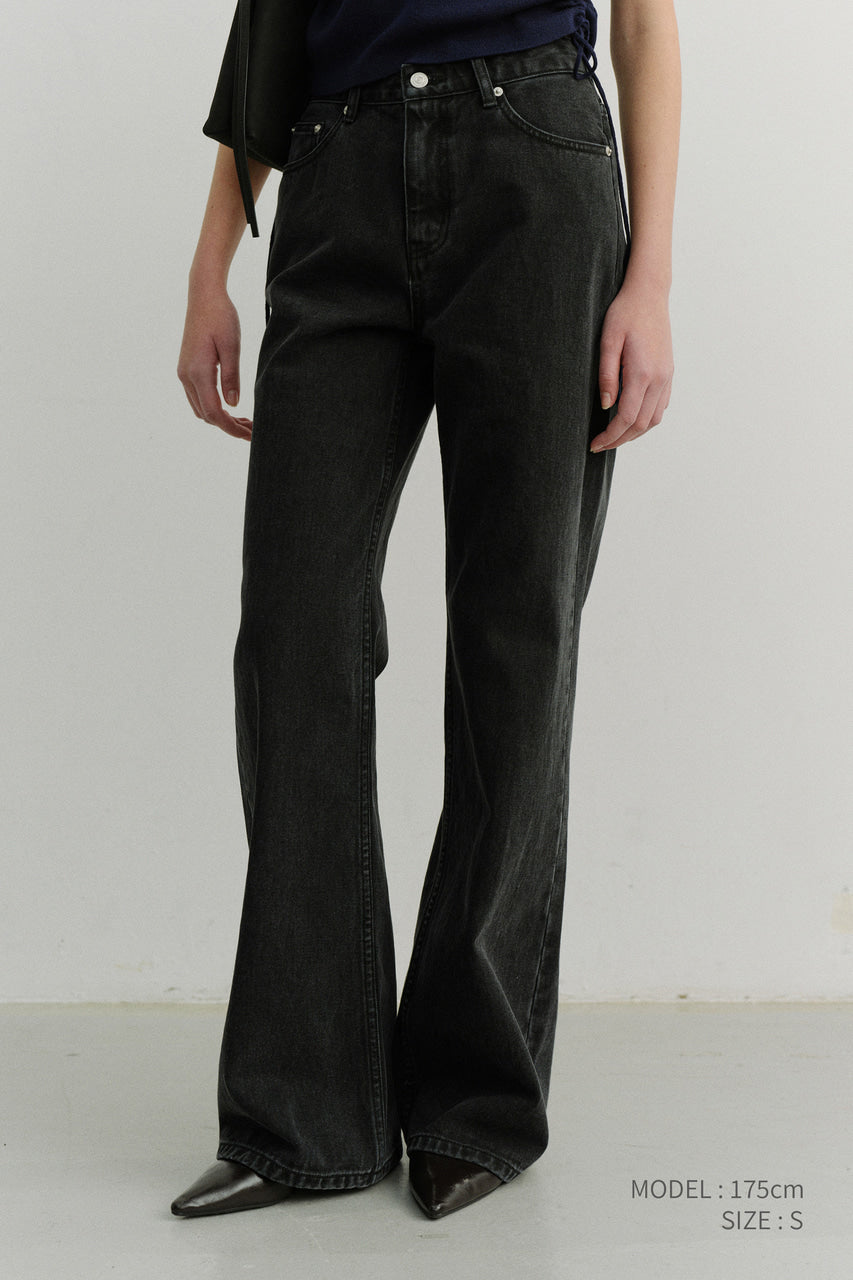 Dunst Relaxed Flared Jeans Black