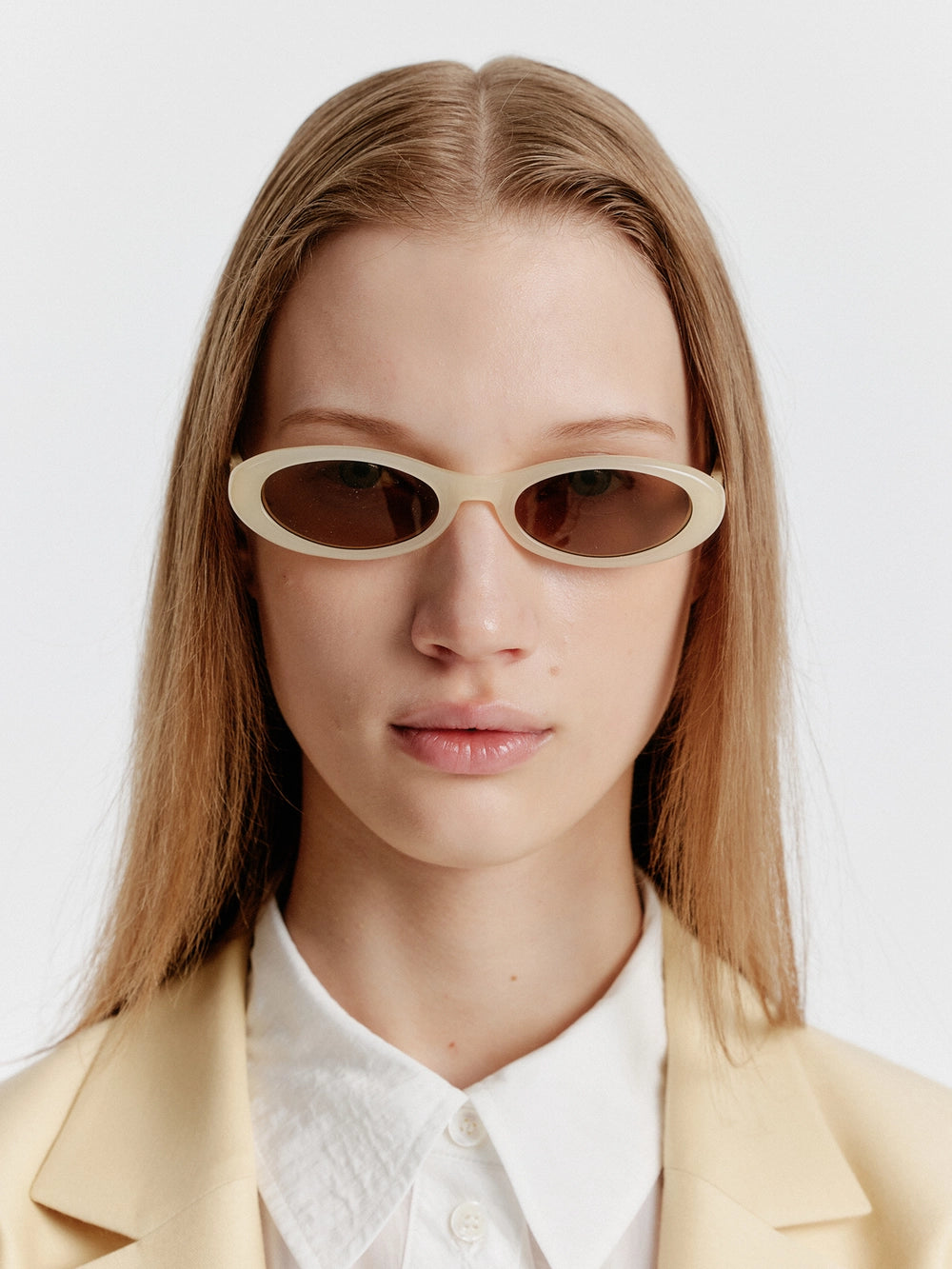 EENK Yvonne Oval Sunglasses - Cream