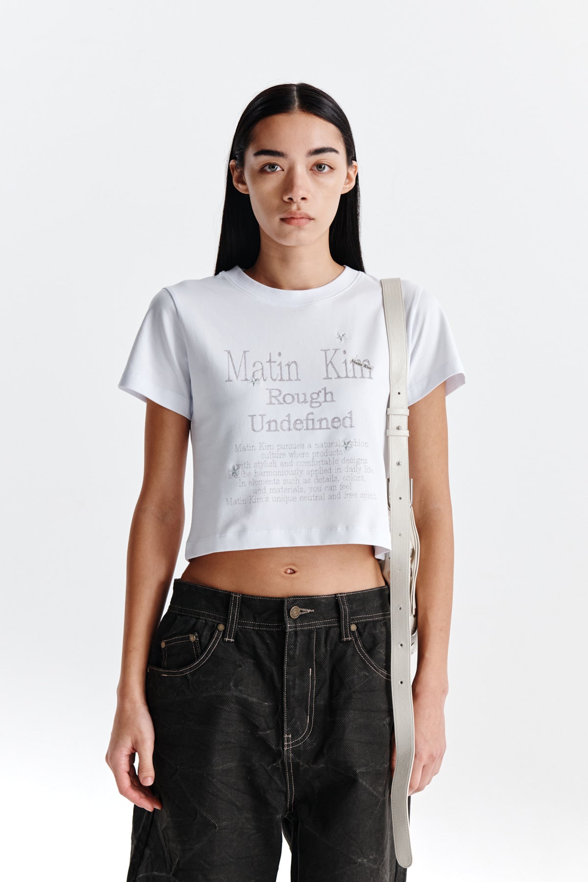 [matinkim] DAZZLE LETTERING CROP TOP IN WHITE