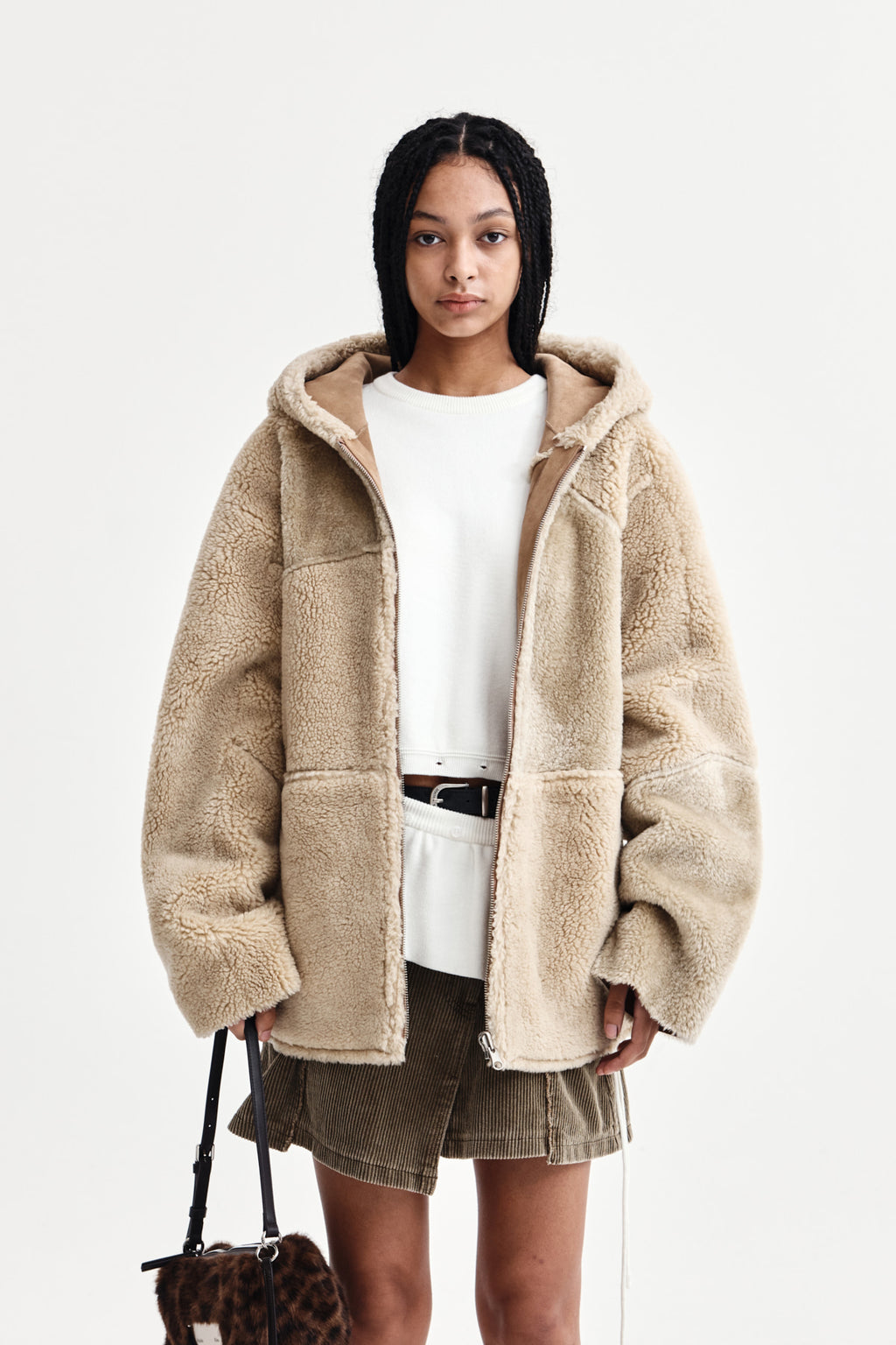 [matinkim] REVERSIBLE HOODY MUSTANG IN BEIGE