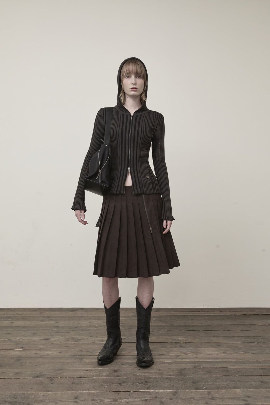 [matinkim] LOGO POINT DAMAGE SLIM HOODY CARDIGAN IN CHARCOAL