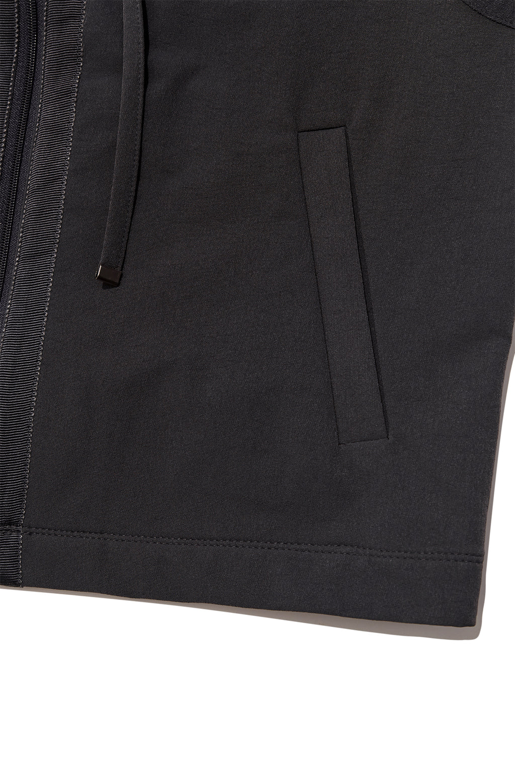 [matinkim] BACK LOGO LIGHT HOODY VEST IN CHARCOAL