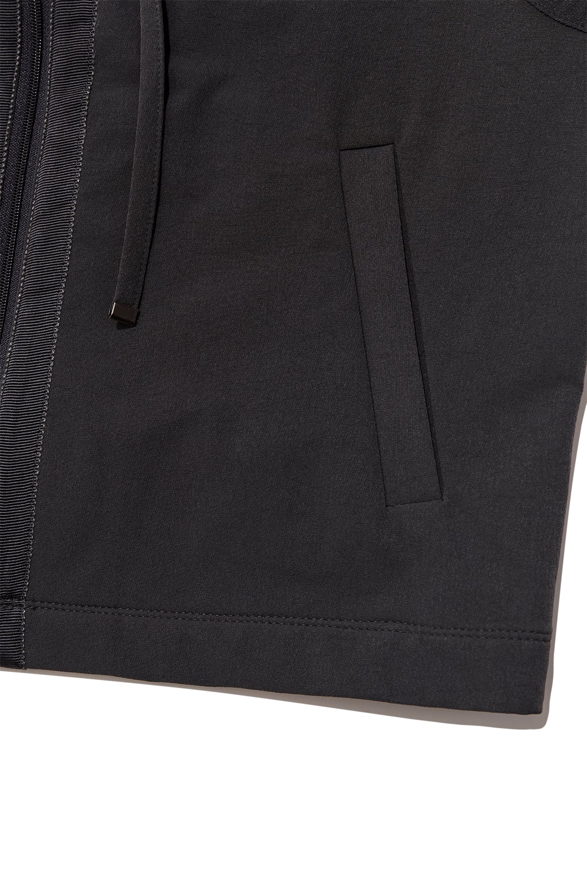 [matinkim] BACK LOGO LIGHT HOODY VEST IN CHARCOAL