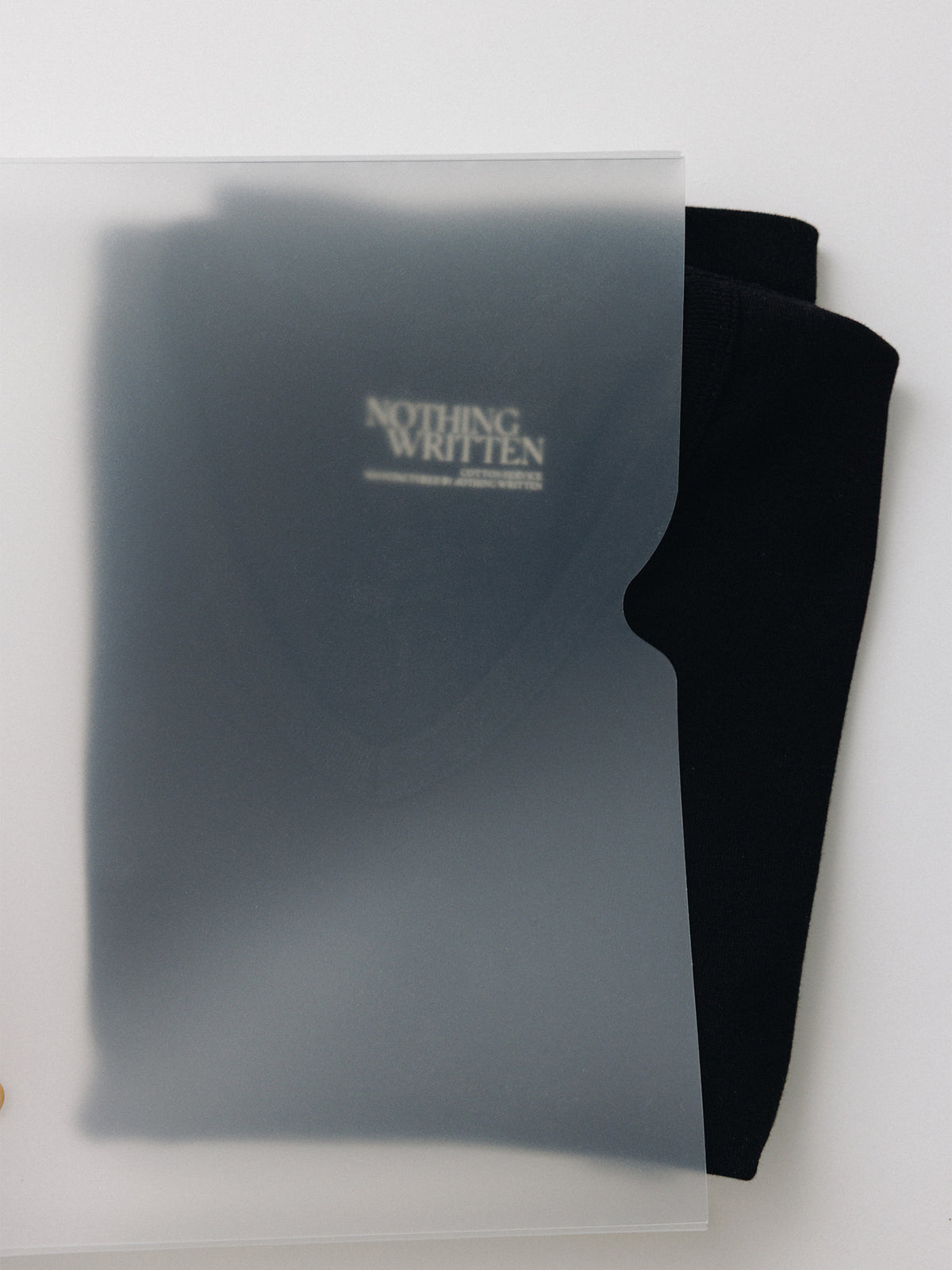 Nothing Written 90s v-neck t-shirt (Black)