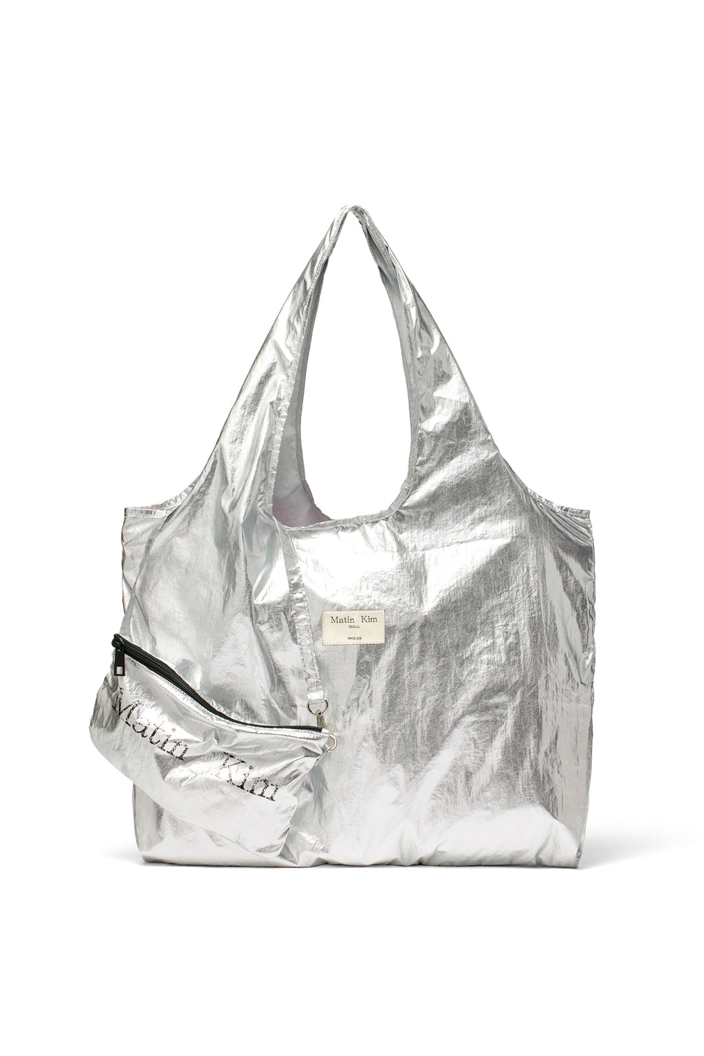 [matinkim] MATIN CRACKED LOGO GLOSSY ECOBAG IN SILVER