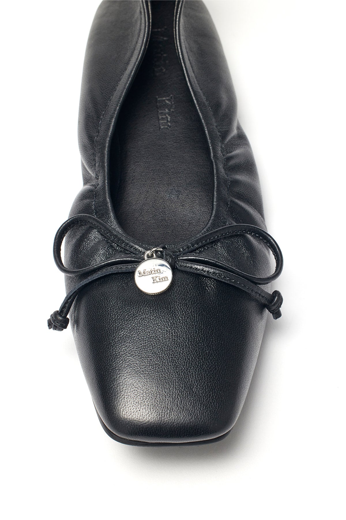 [matinkim] RIBBON BALLET FLAT SHOES IN BLACK