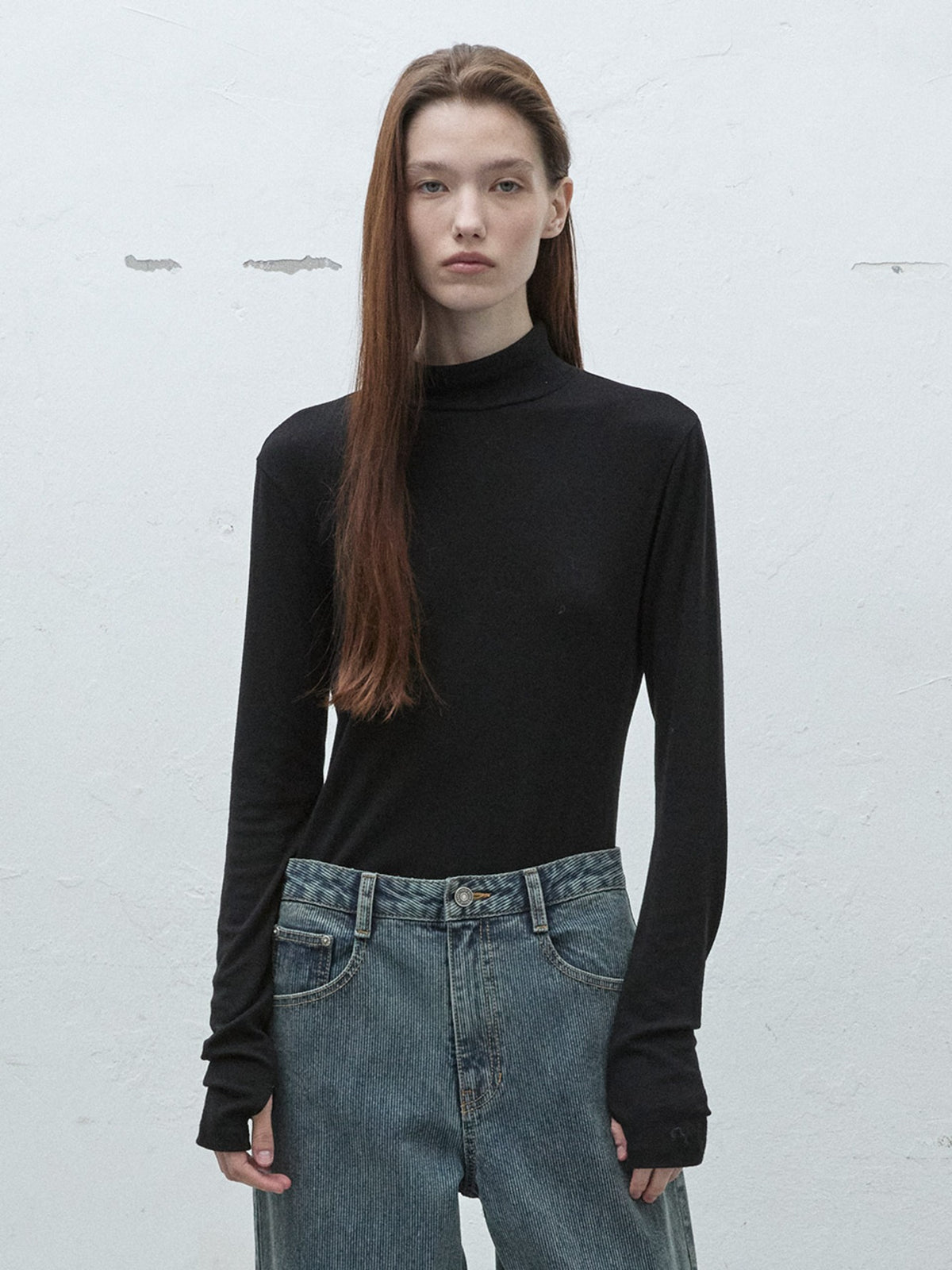 Raive Basic Turtle-neck Top