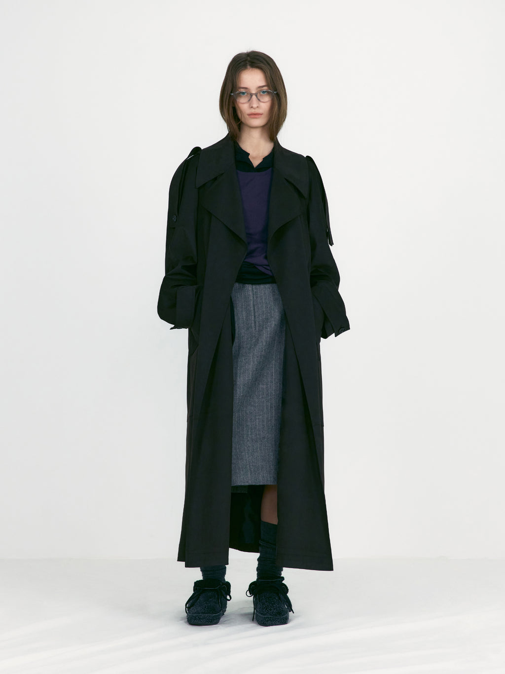 [low_classic] Suede Belted Trench Coat
Dark Brown