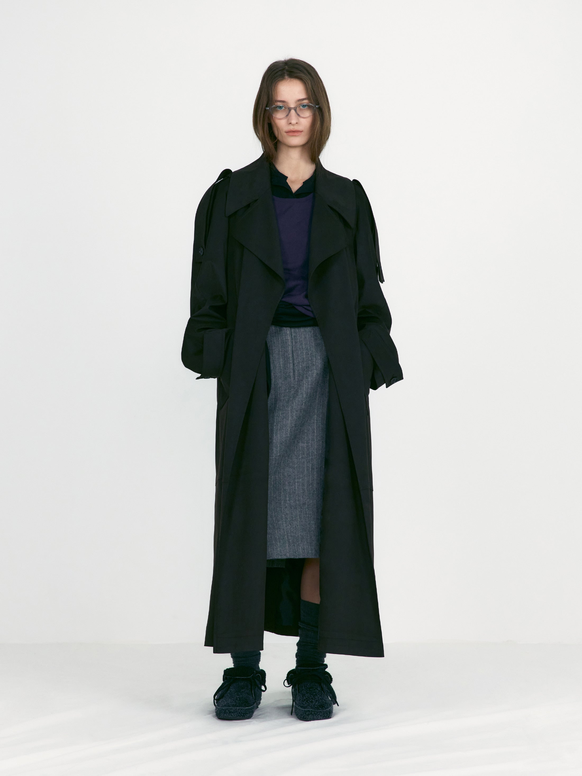 [low_classic] Suede Belted Trench Coat
Dark Brown