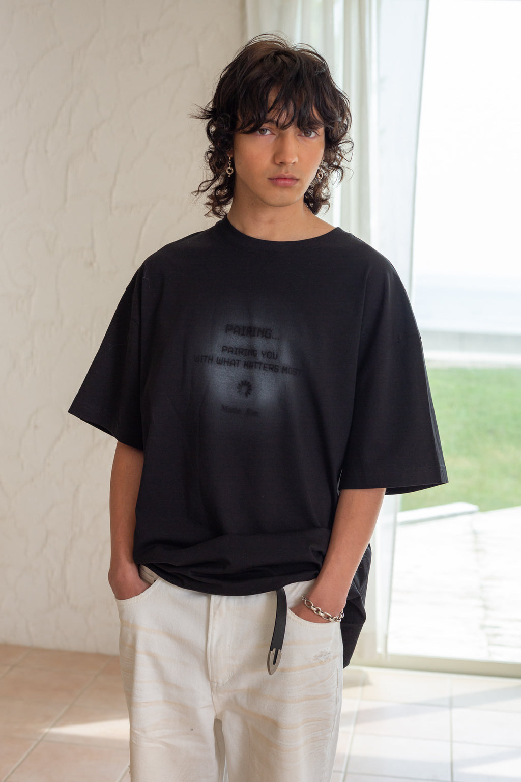 [matinkim] PAIRING LOGO PRINTING TOP FOR MEN IN BLACK