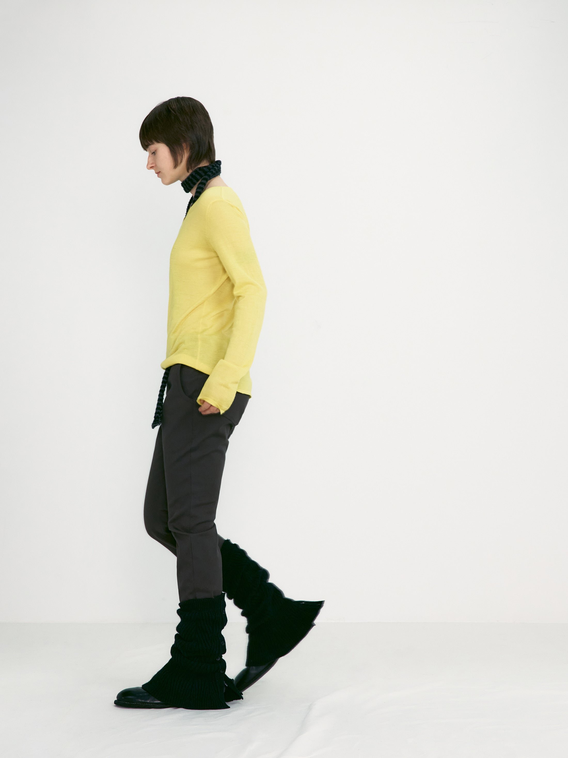 [low_classic] U Neck Knitted Top
Yellow