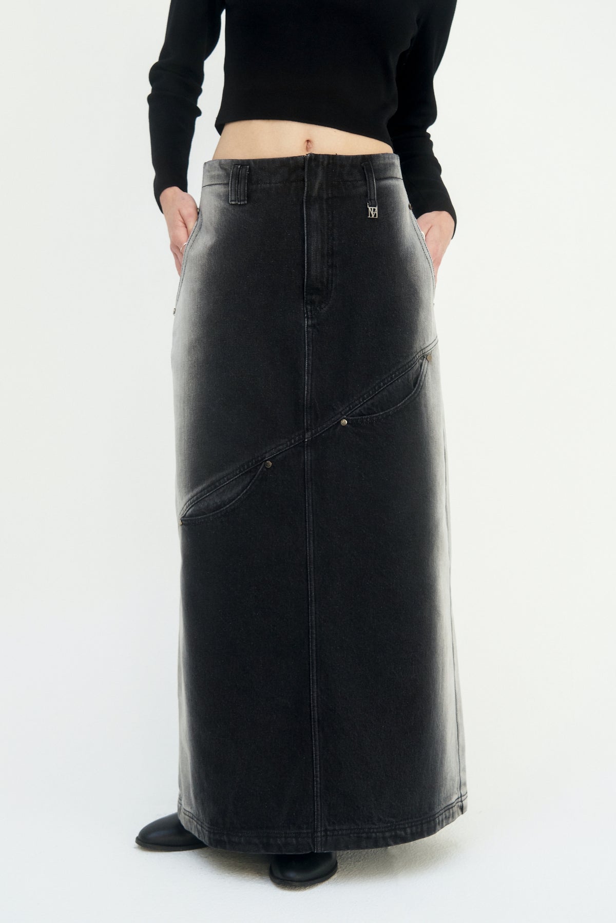 Treemingbird Curved Pocket Cut Denim Skirt Black