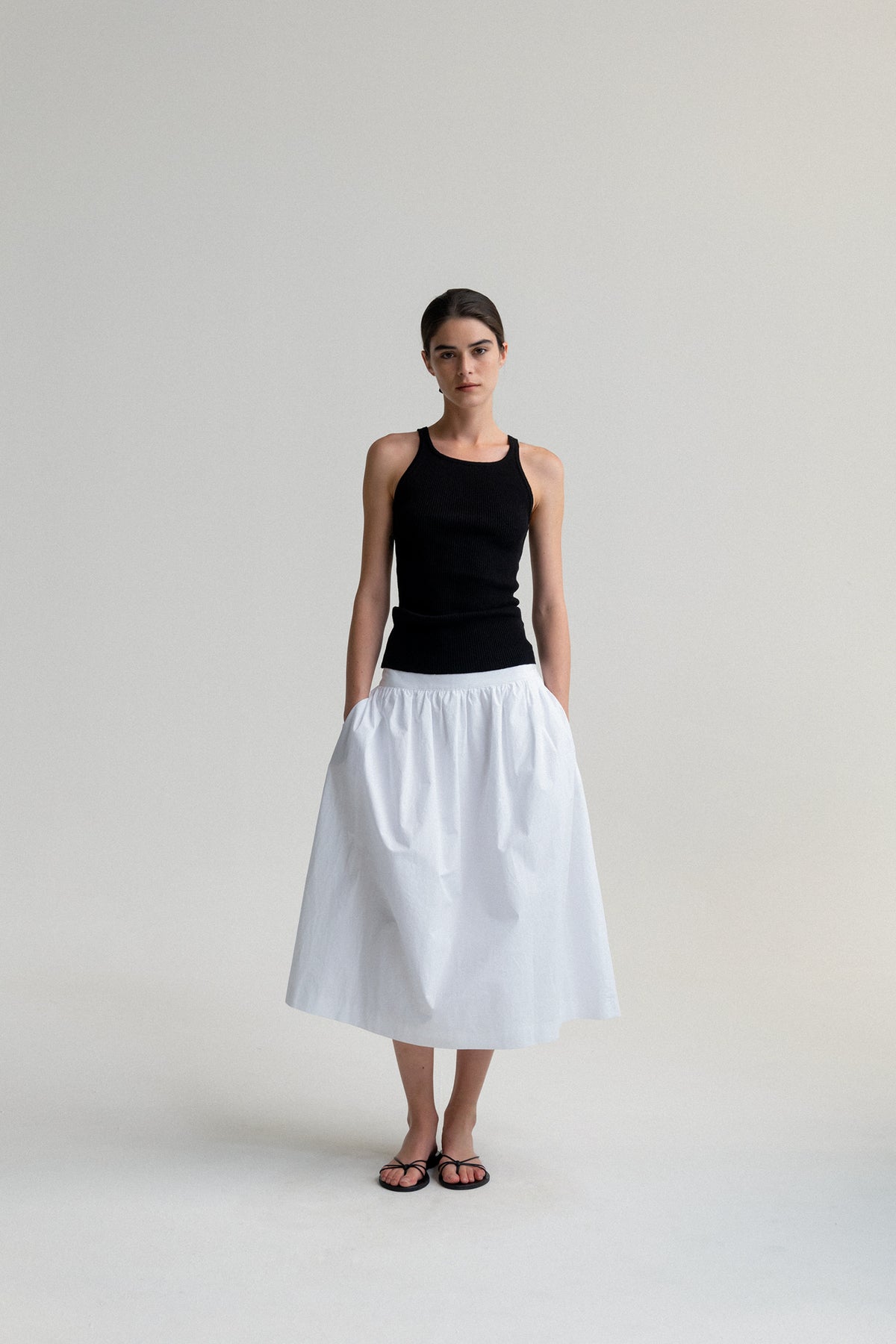 Nothing Written Knit sleeveless (Black)