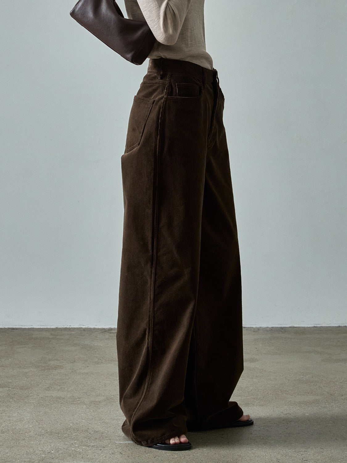 Facade Pattern Classic Corduroy Pants brown