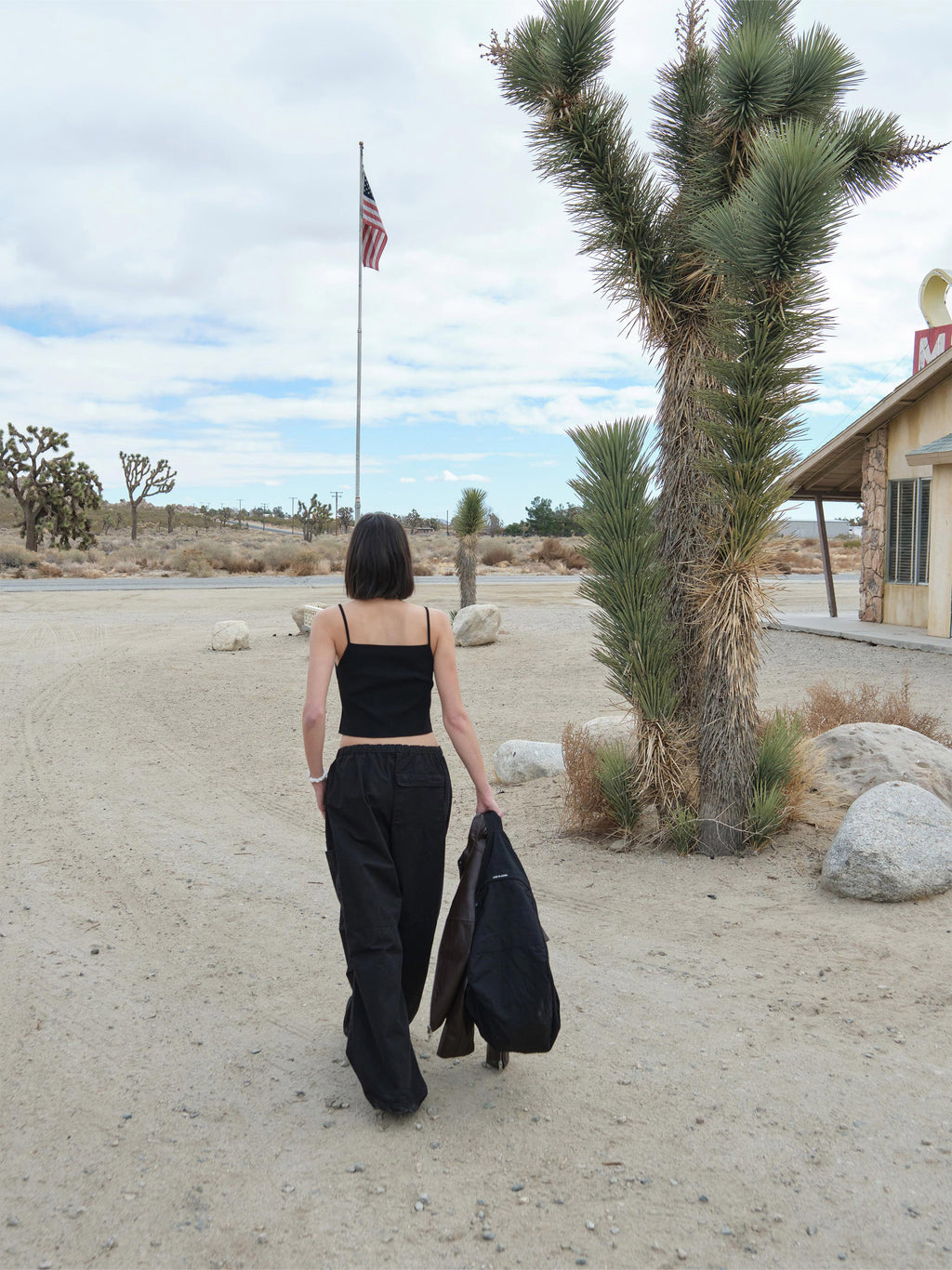 [Low Classic] Washed Cotton Cargo Pants_Black