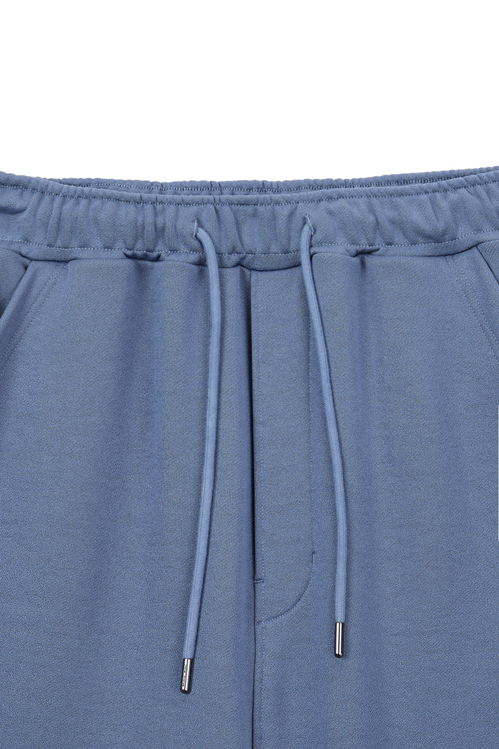 [matinkim] BACK POCKET GLITTER BERMUDA SWEATPANTS FOR WOMEN IN BLUE