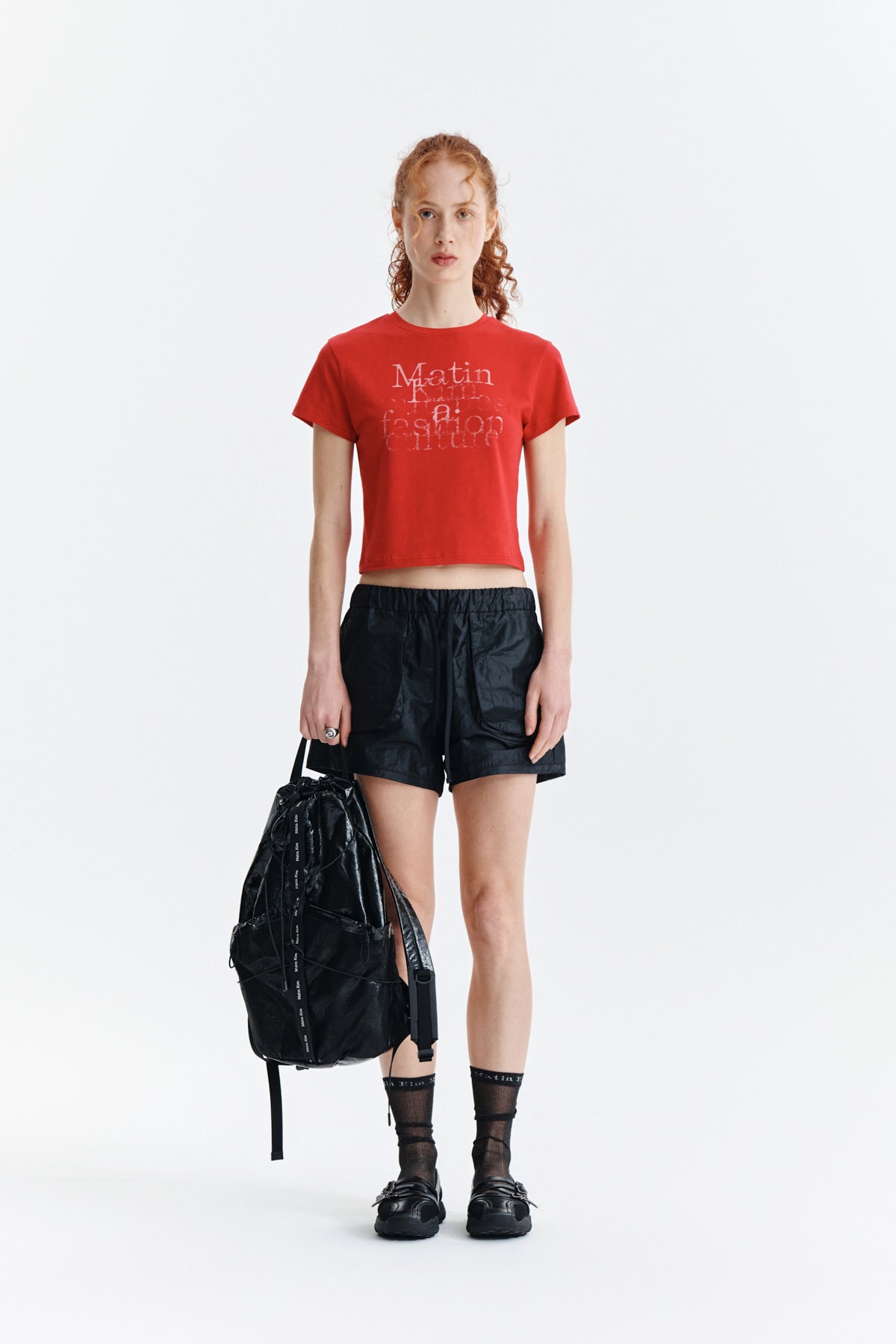 [matinkim] DUSTY TYPO GRAPHIC CROP TOP IN RED