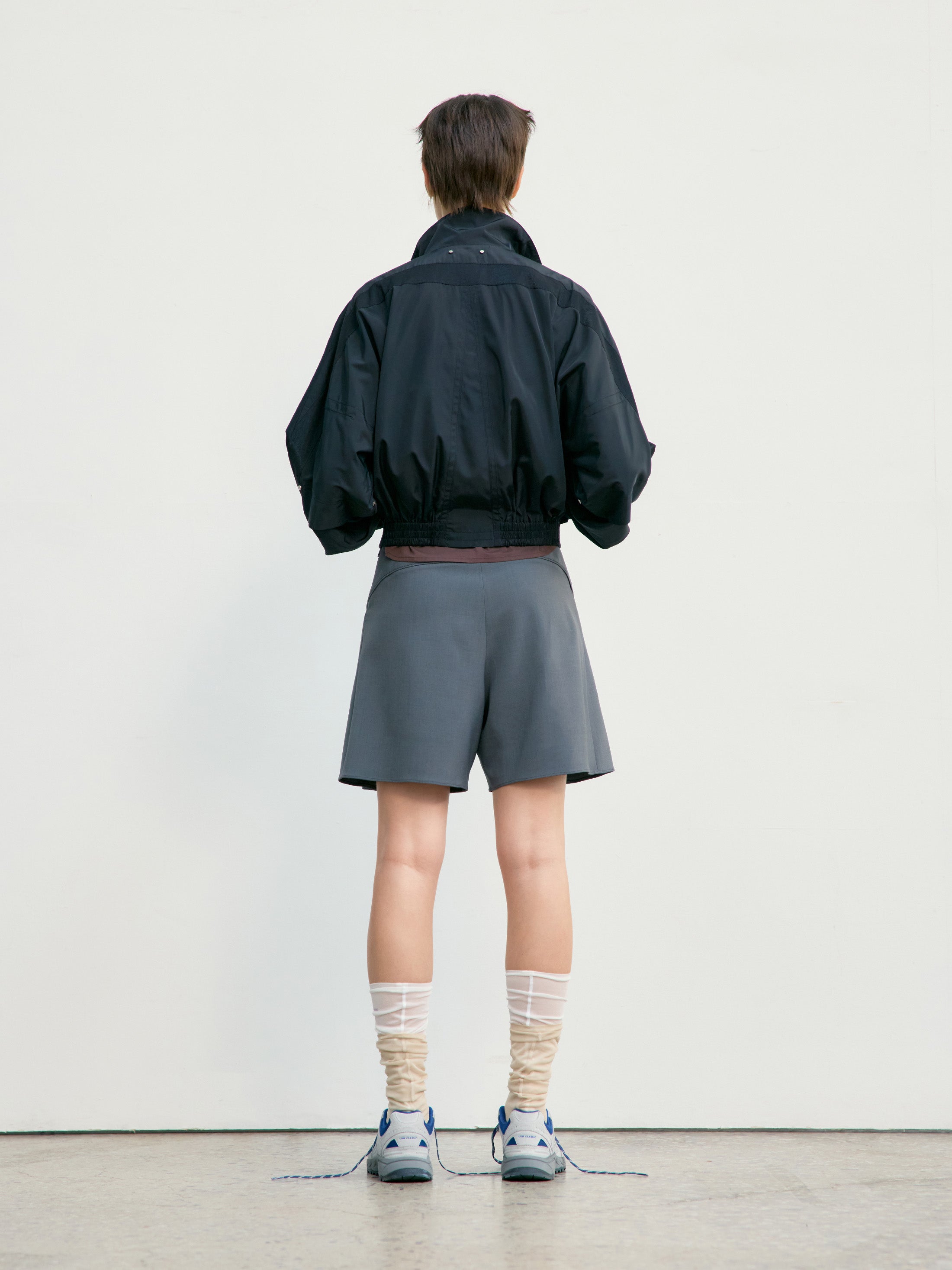 Low Classic Contrast Zip-Up Short Jacket Black