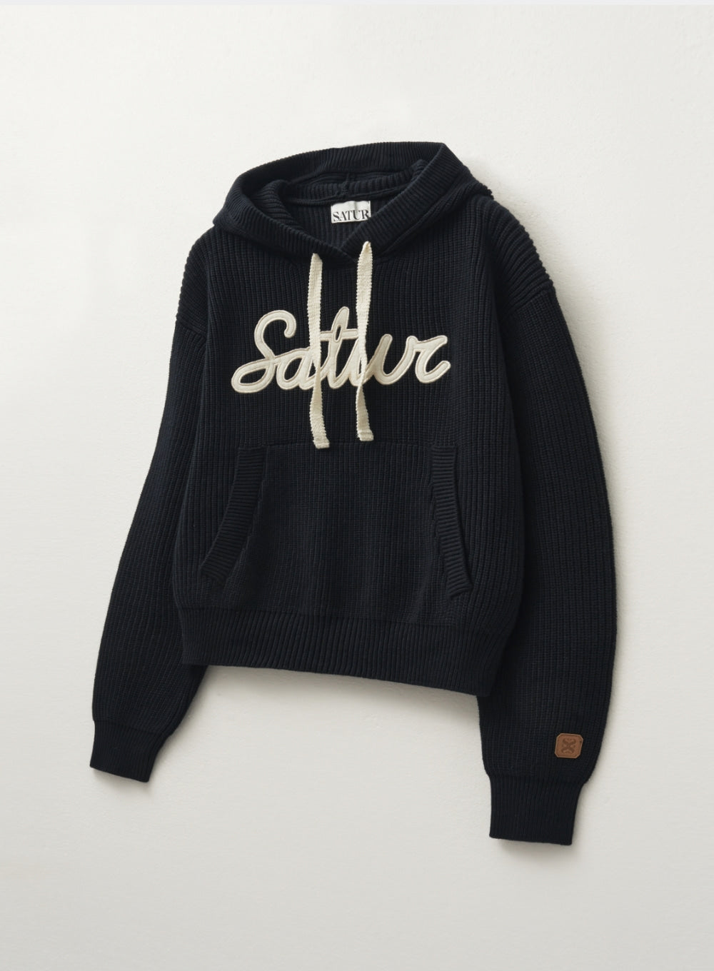 [satur] (W) Applique Logo Cashmere Blend Hood Knit - Classic Black